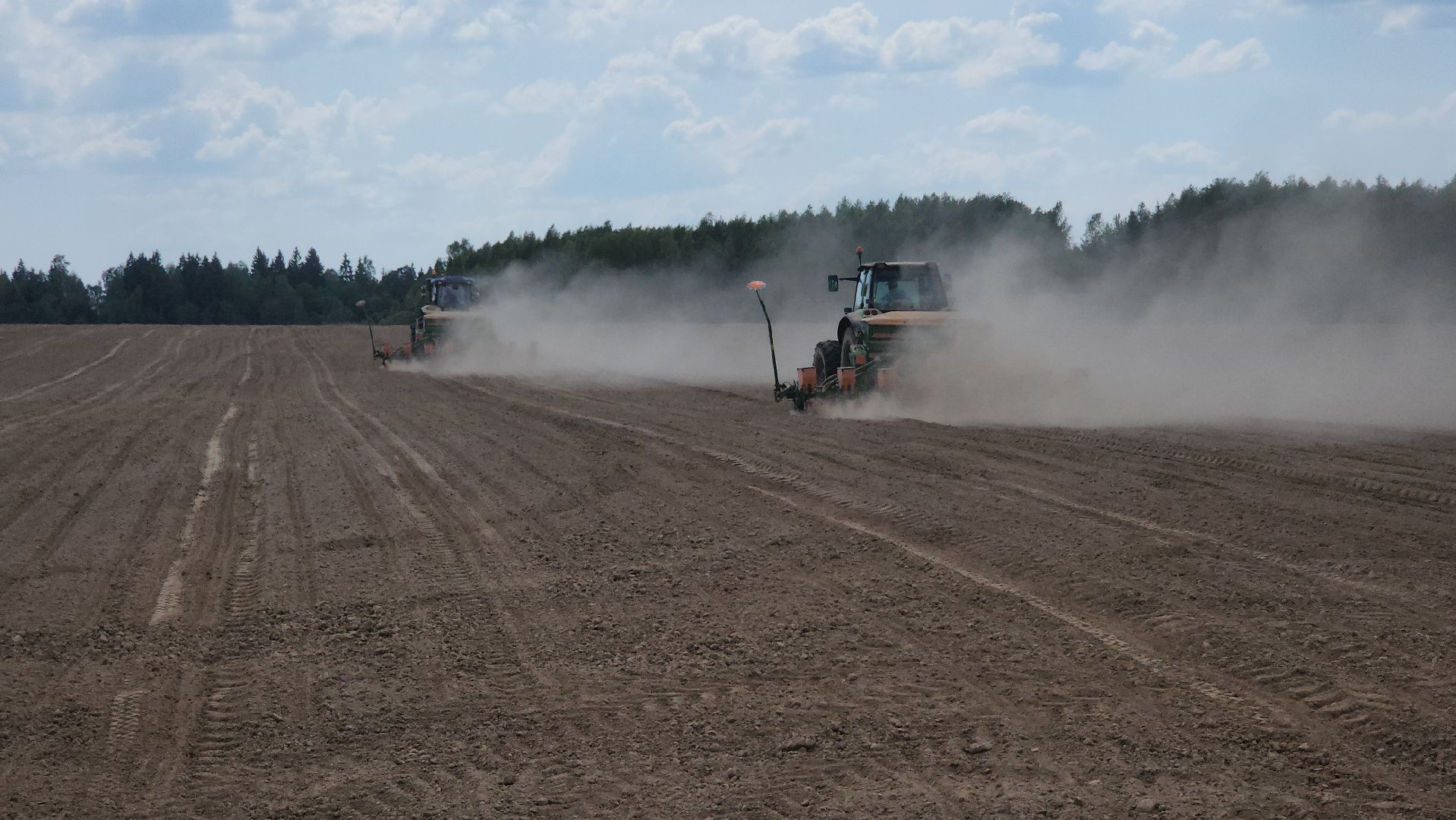 рузское молоко, агрохолдинг рузское молоко, посевная 2024, посевная кампания, руза, рузский городской округ, московская область,