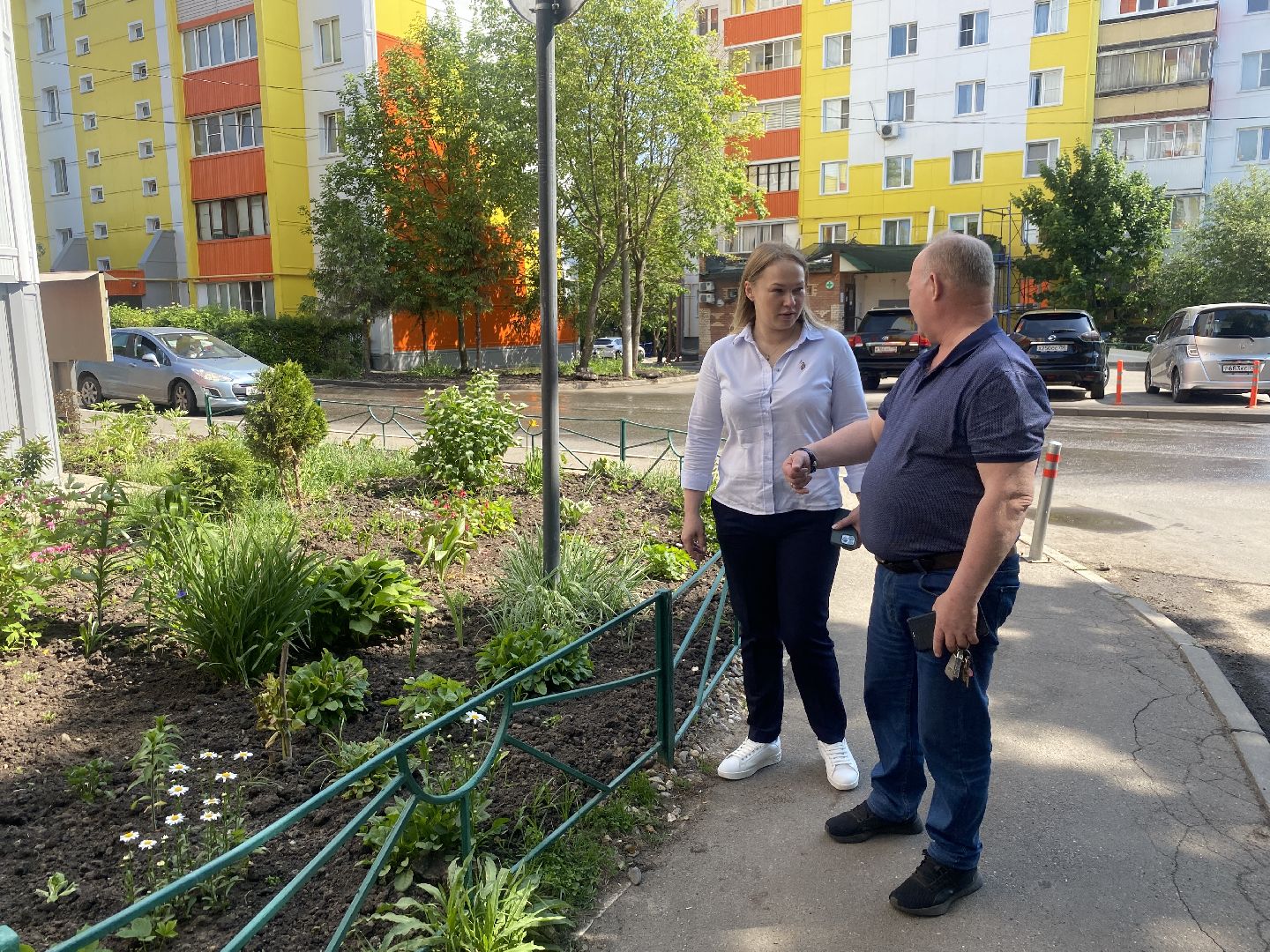 Власиха Солнечная, обход территории, озеленение двора, посадка деревьев, детская игровая площадка, власиха благоустройство,