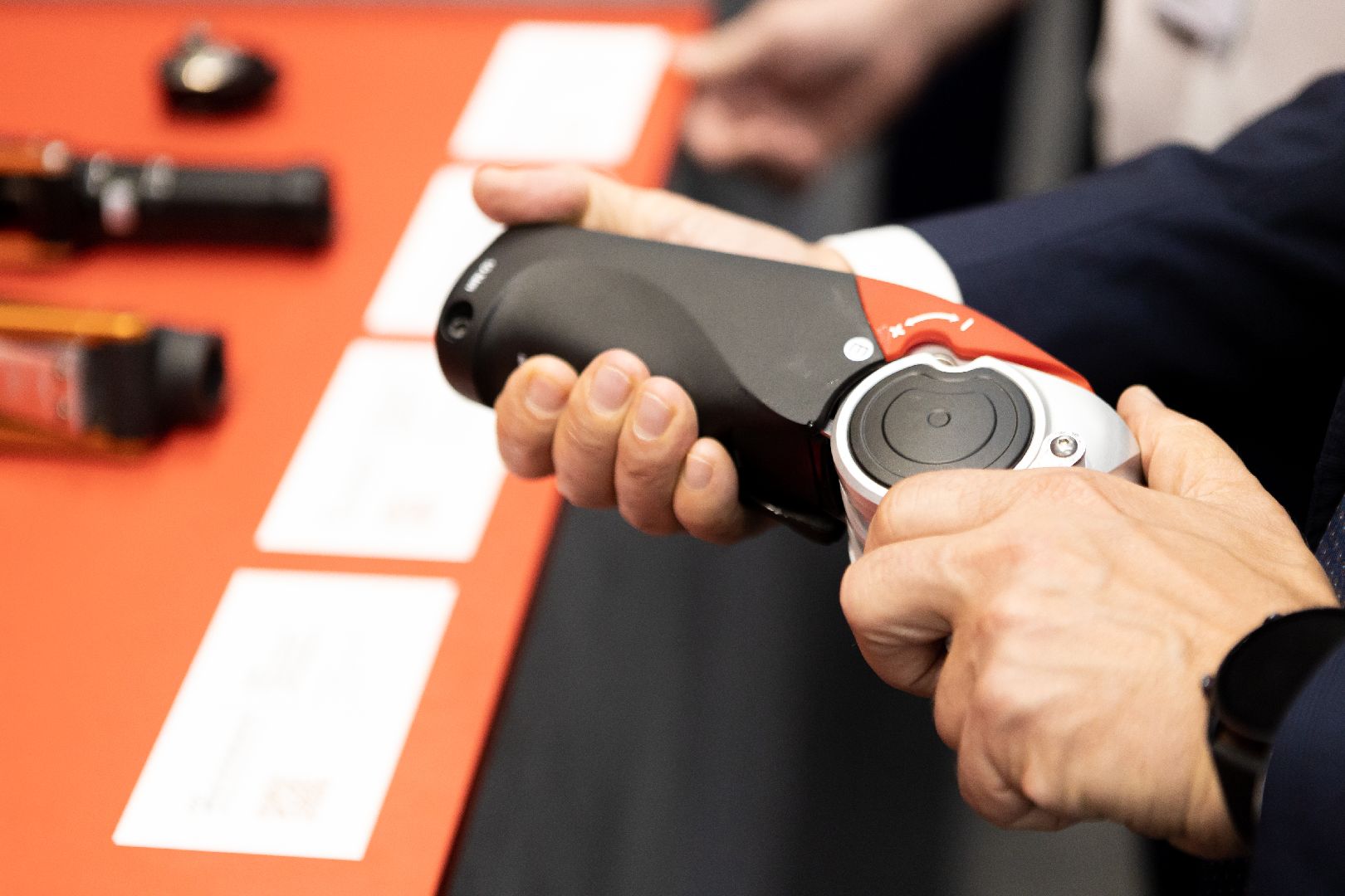 завод метиз, протезы конечностей, выставка, производство протезов, щёлково,