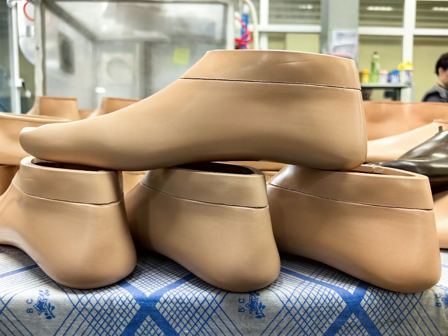 завод метиз, протезы конечностей, выставка, производство протезов, щёлково,