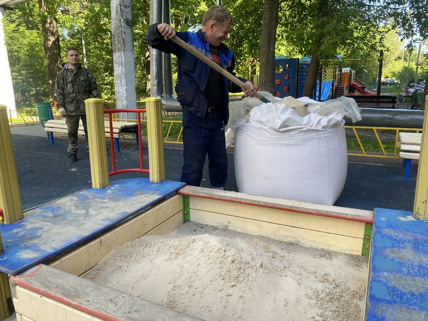 кварцевый песок, песок Емеля, песочница Власиха, замена песка в песочнице, детская площадка,