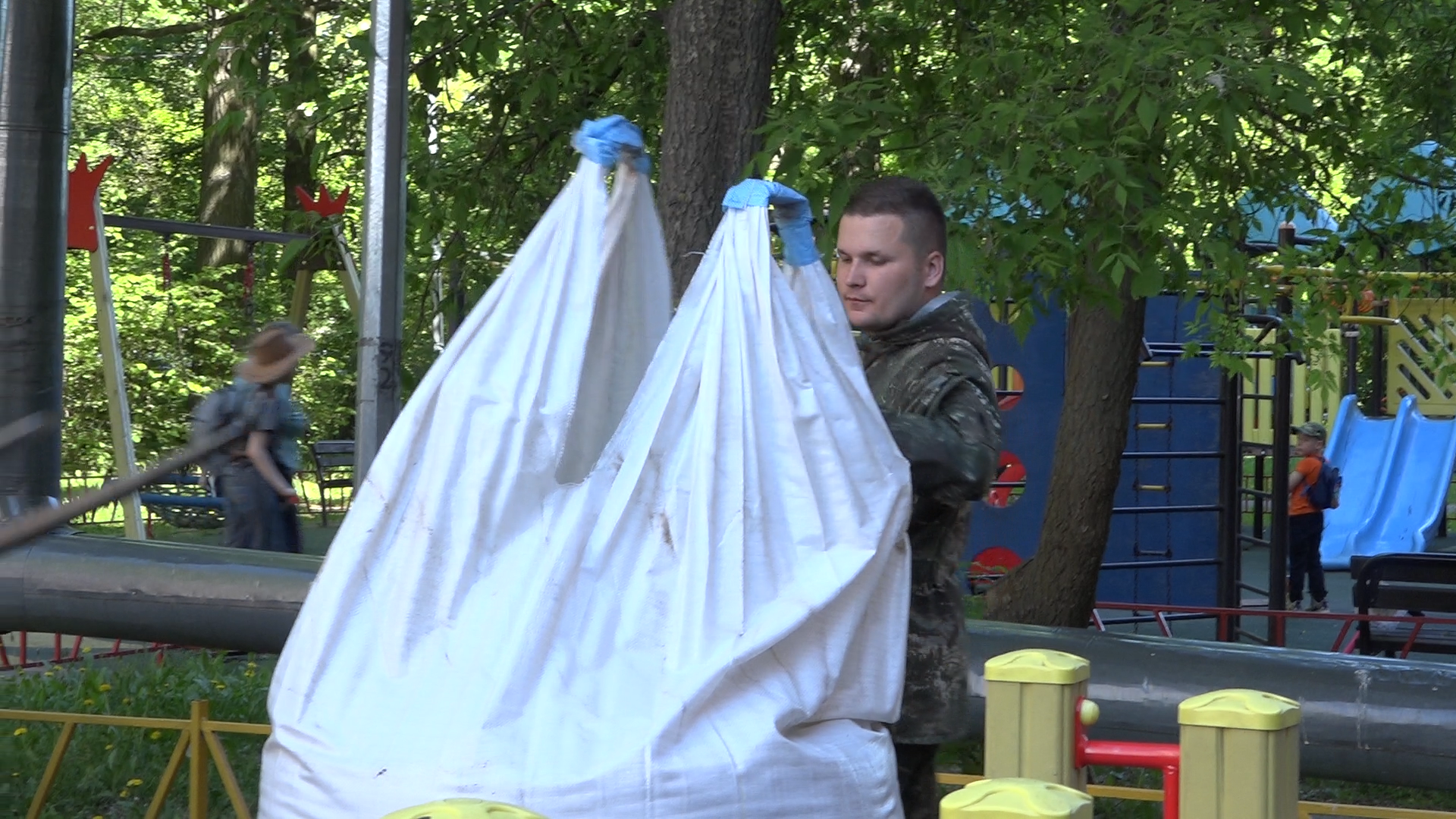 кварцевый песок, песок Емеля, песочница Власиха, замена песка в песочнице, детская площадка,