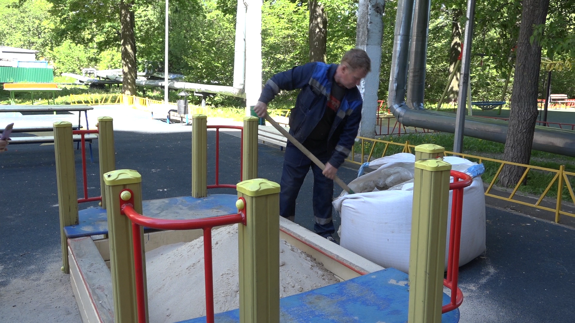 кварцевый песок, песок Емеля, песочница Власиха, замена песка в песочнице, детская площадка,