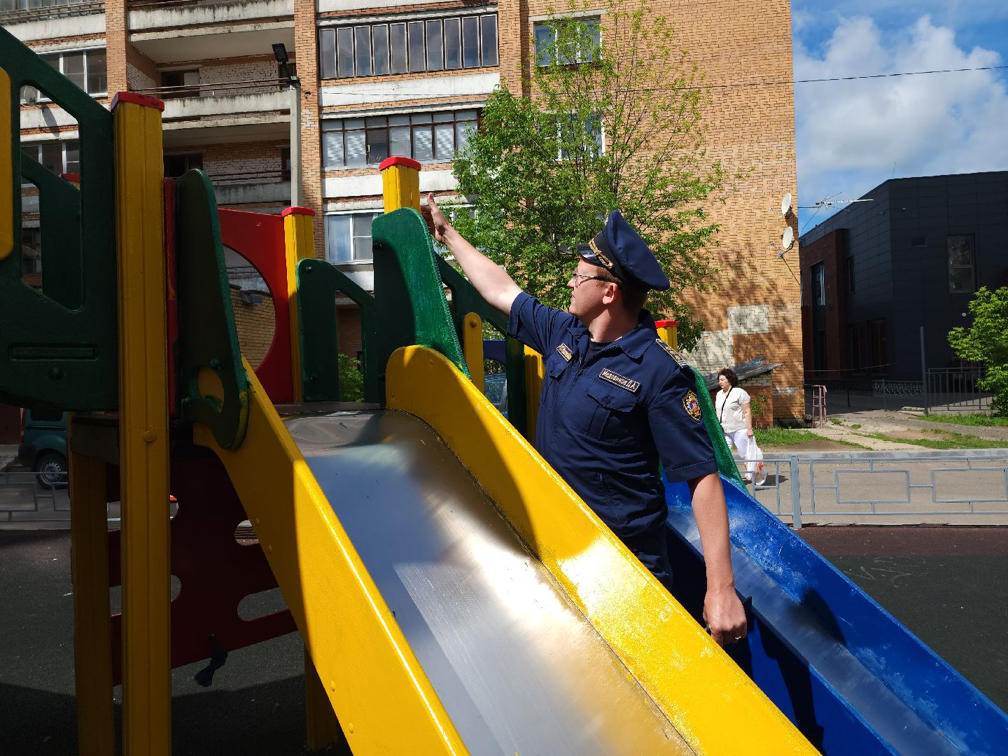 подготовка к открытию летнего сезона, игровая площадка, благоустройство дворов,