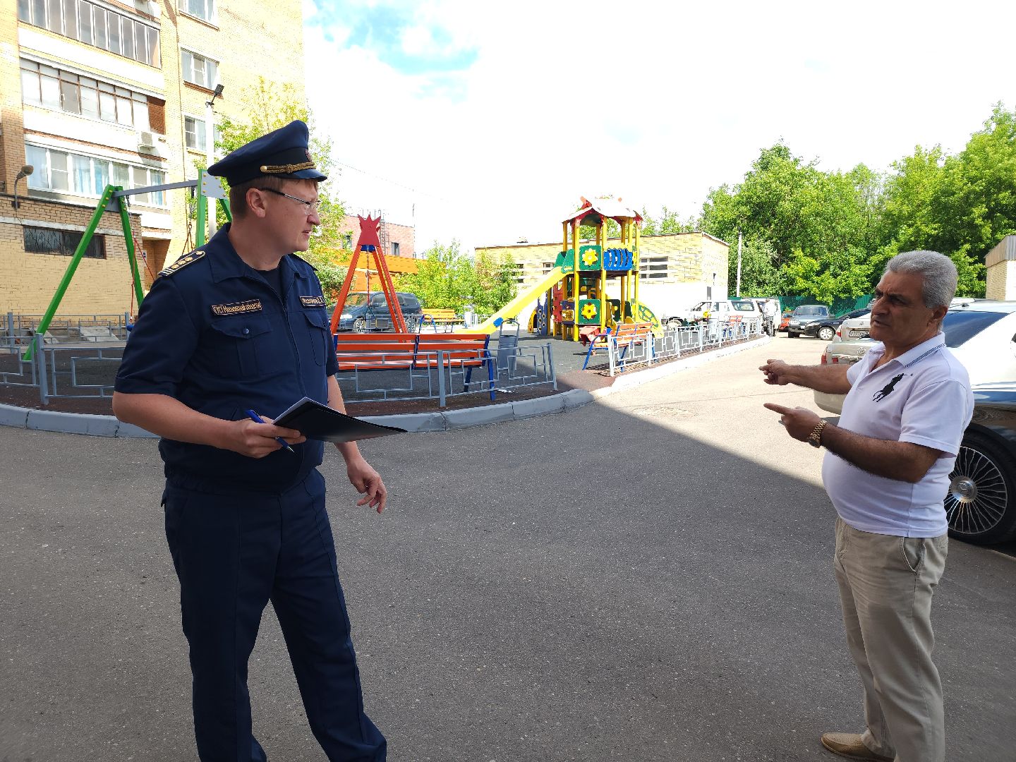 подготовка к открытию летнего сезона, игровая площадка, благоустройство дворов,