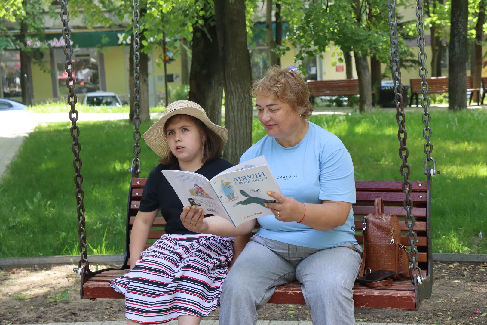 дзержинский, центральная библиотека, летний читальный зал, лето в подмосковье,