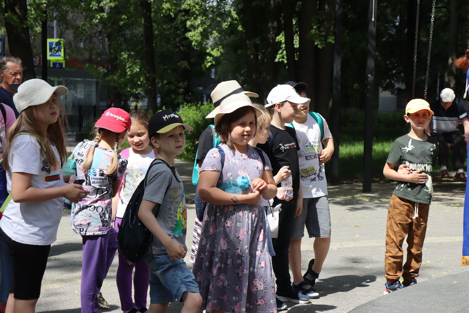 дзержинский, центральная библиотека, летний читальный зал, лето в подмосковье,
