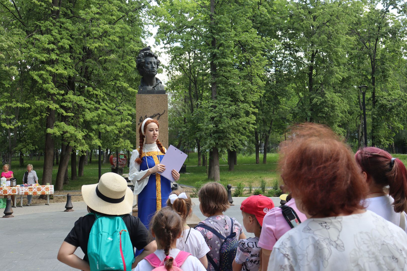 дзержинский, центральная библиотека, летний читальный зал, лето в подмосковье,