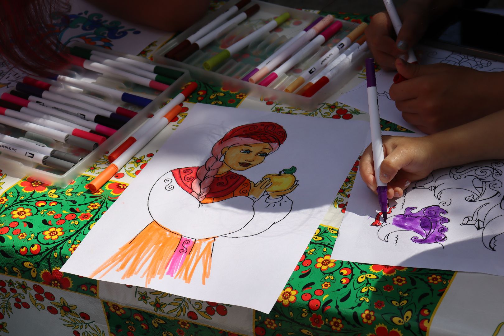 дзержинский, центральная библиотека, летний читальный зал, лето в подмосковье,