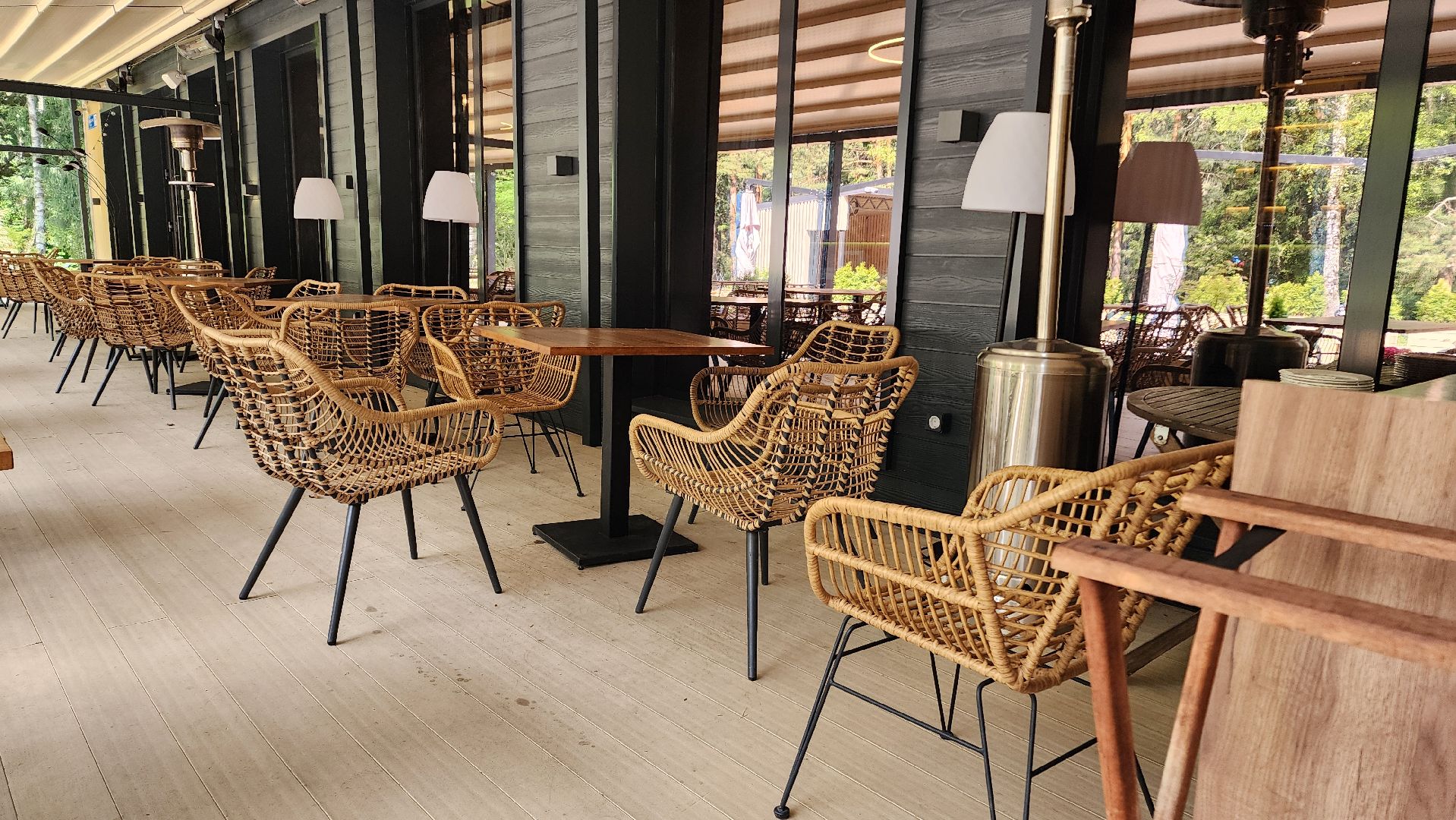 Домодедово, Подмосковье, летняя веранда, Терраса, парк, Елочки, Культура, Общество, общепит, Ресторан,