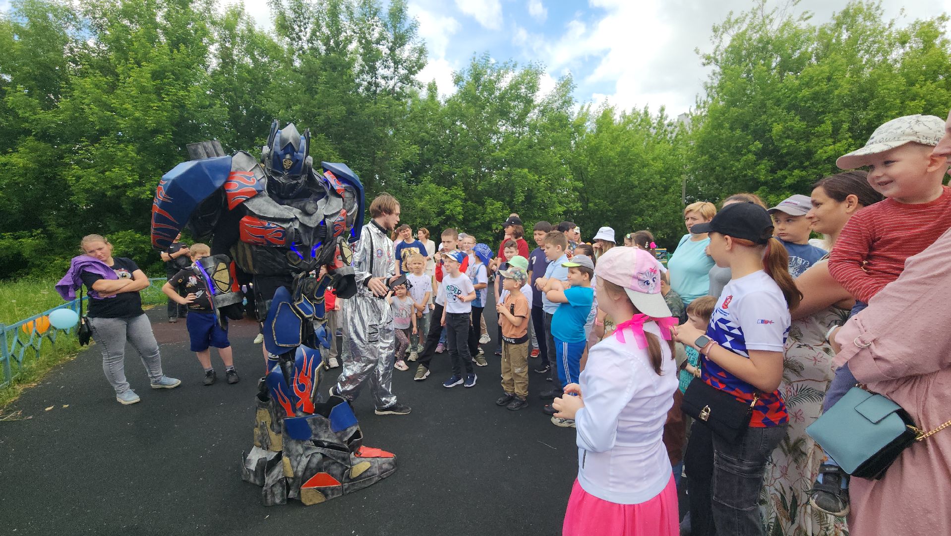 ивантеевка, дети, благотворительая акция, шоу, аниматоры, подарки, дети с овз,