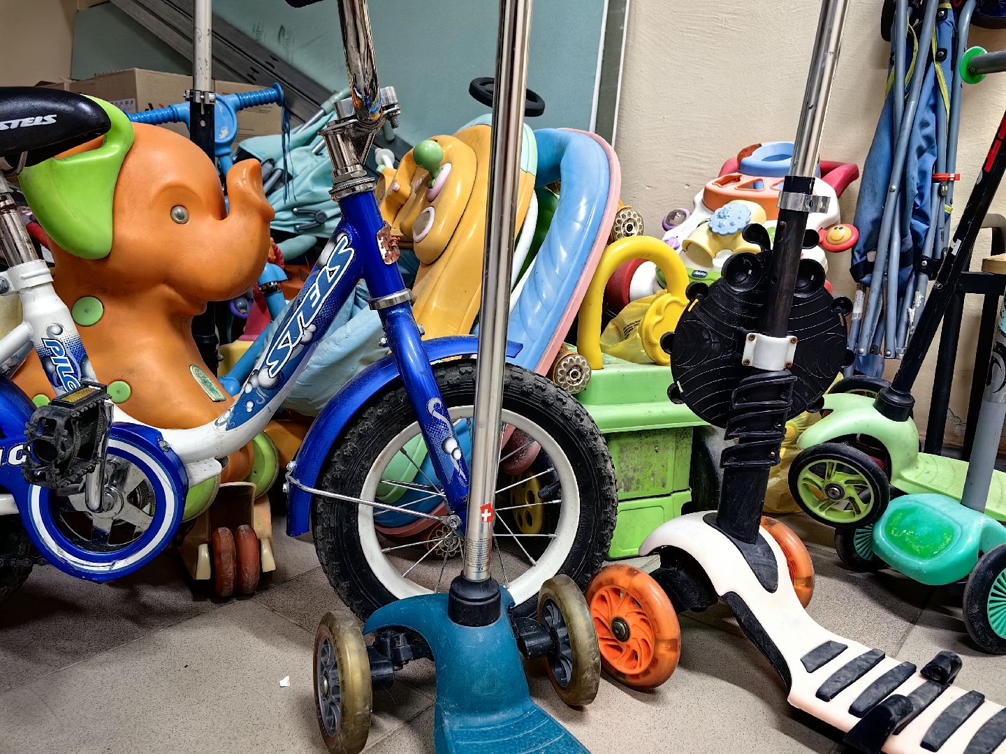 благотворительность, помощь детям, жители Белгорода, гуманитарная помощь, самокаты, велосипеды, летний досуг, щёлково,