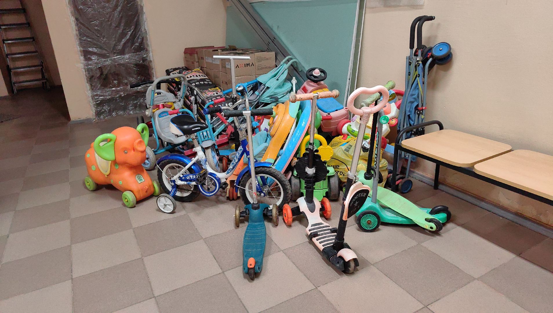 благотворительность, помощь детям, жители Белгорода, гуманитарная помощь, самокаты, велосипеды, летний досуг, щёлково,