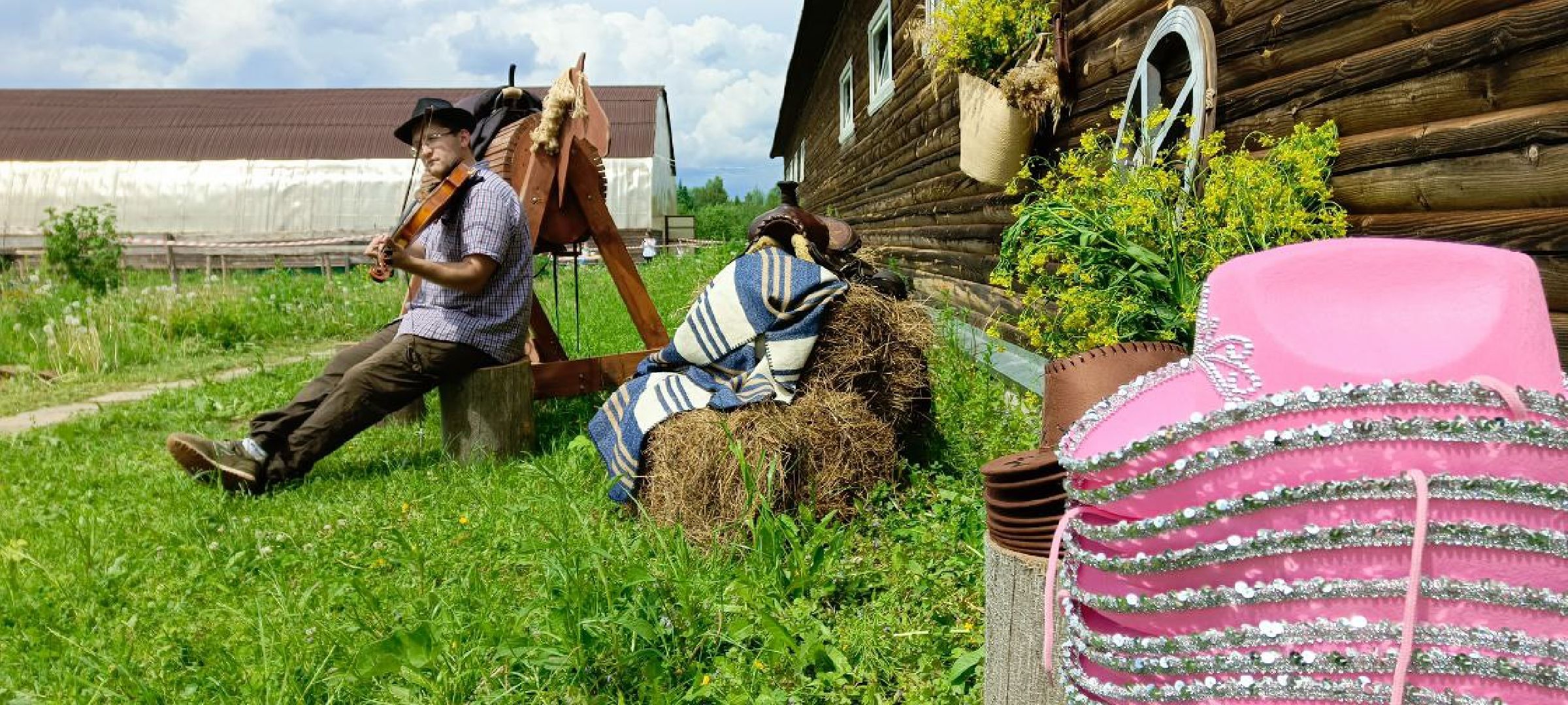 Дмитров, Сообщество Дело жизни, Конный клуб Харламово,