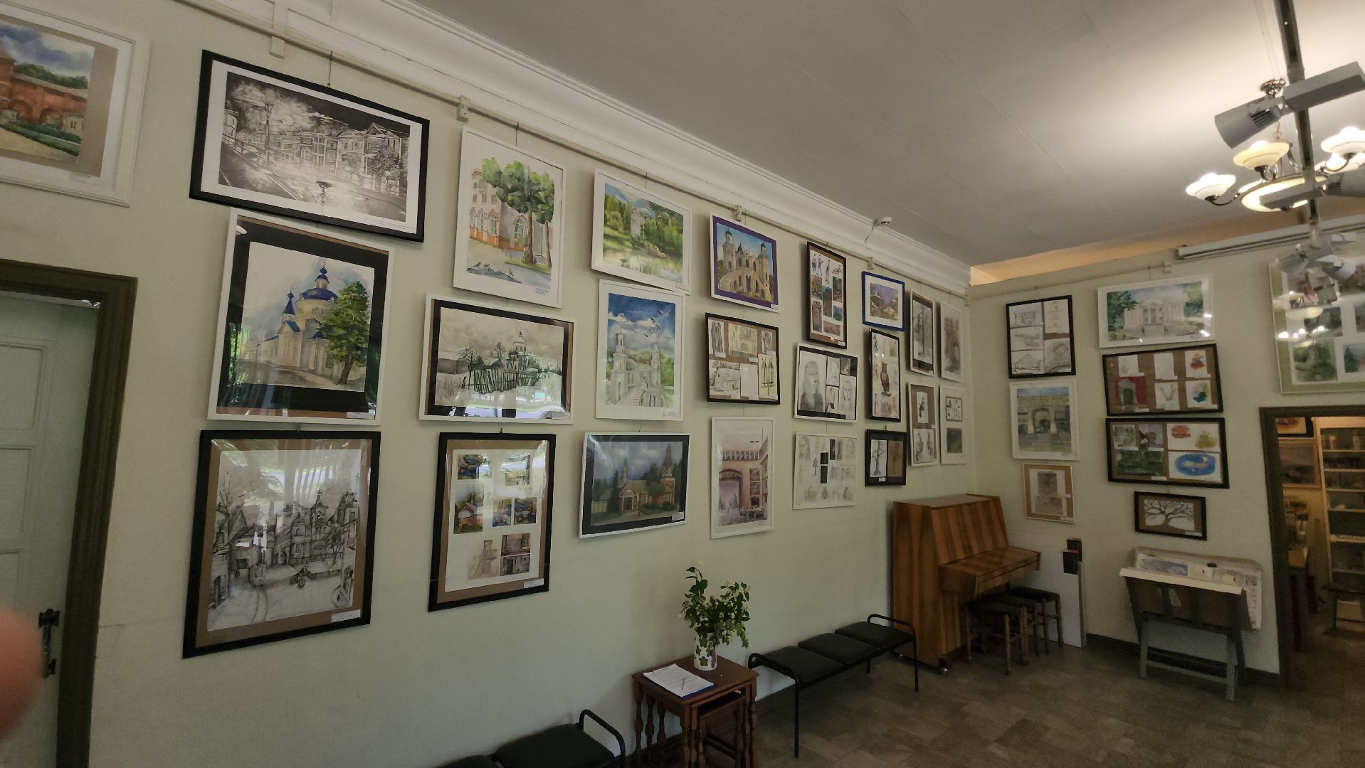 5 дом, галерея, ул Жуковского, пленэрные зарисовки, Нина Верникова, Наталия Трусилова, Екатерина Плугина, ЖДШИ 1, Жуковская Детская школа искусств 1,