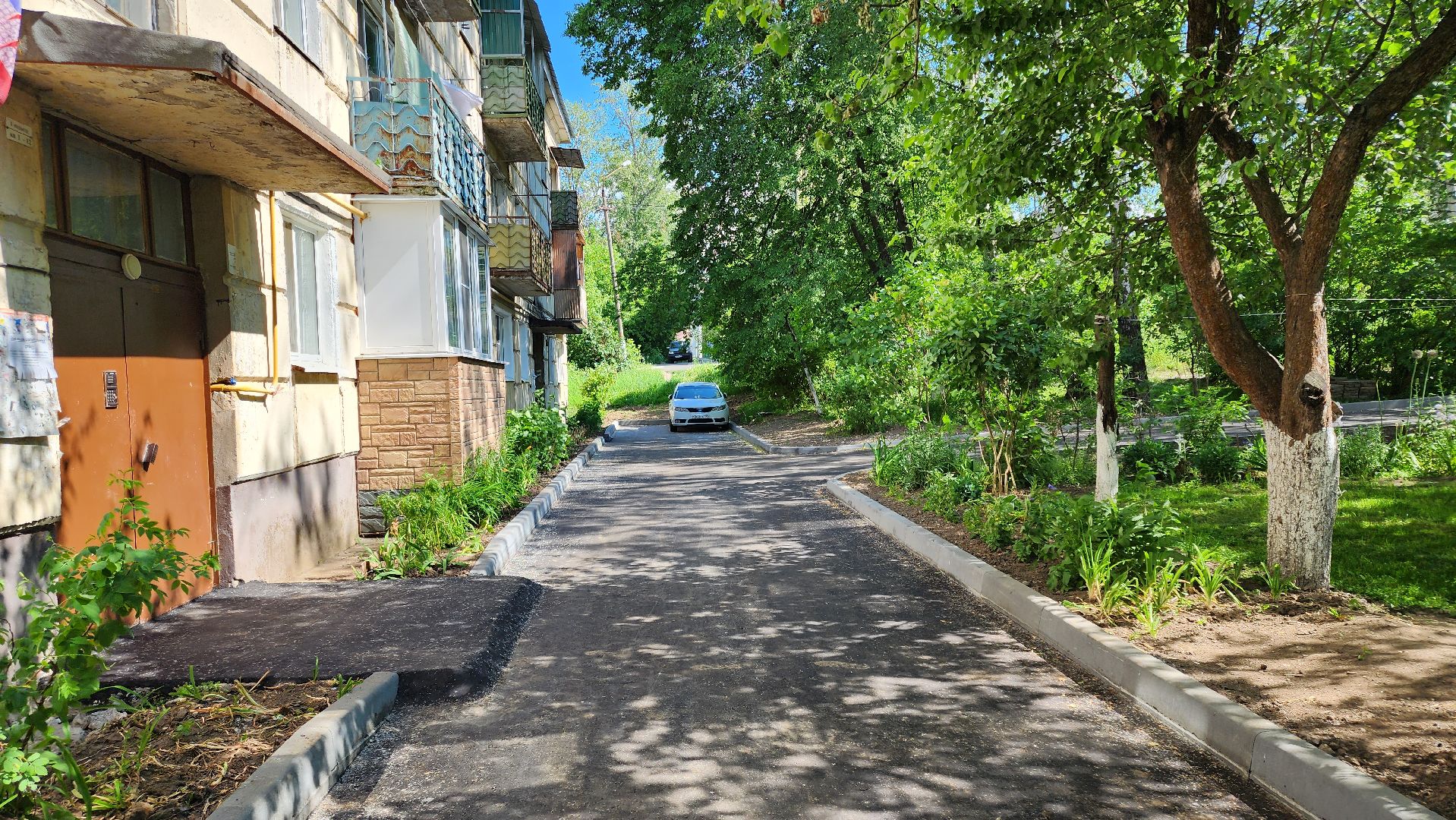 кашира, садовая, московская, клубная, благоустройство дворов, парковка, тротуар, бортовой камень, асфальтовое покрытие,