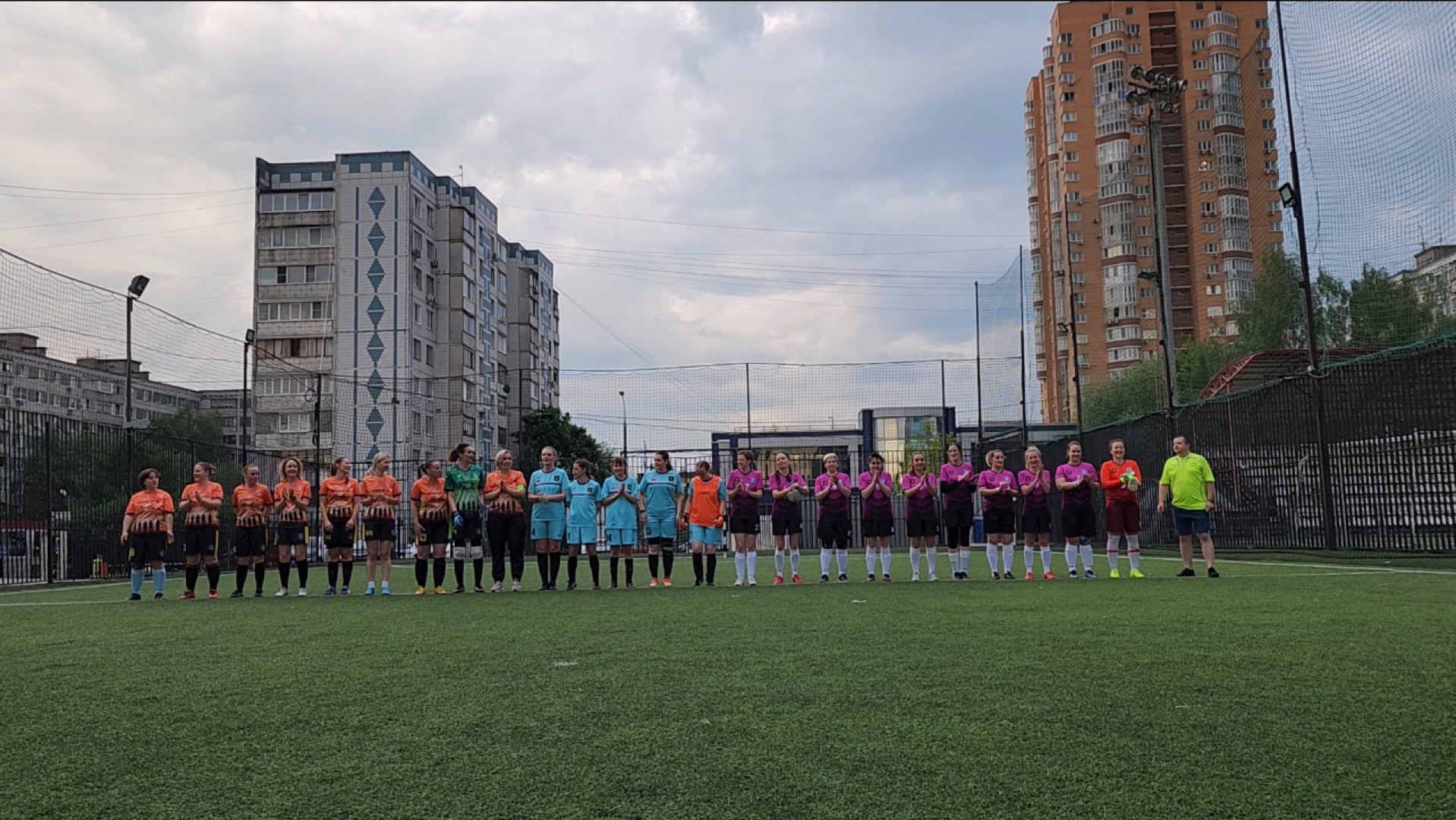 химки, спорт, футбол, женский футбол, футбольные мамы, футбольный матч,