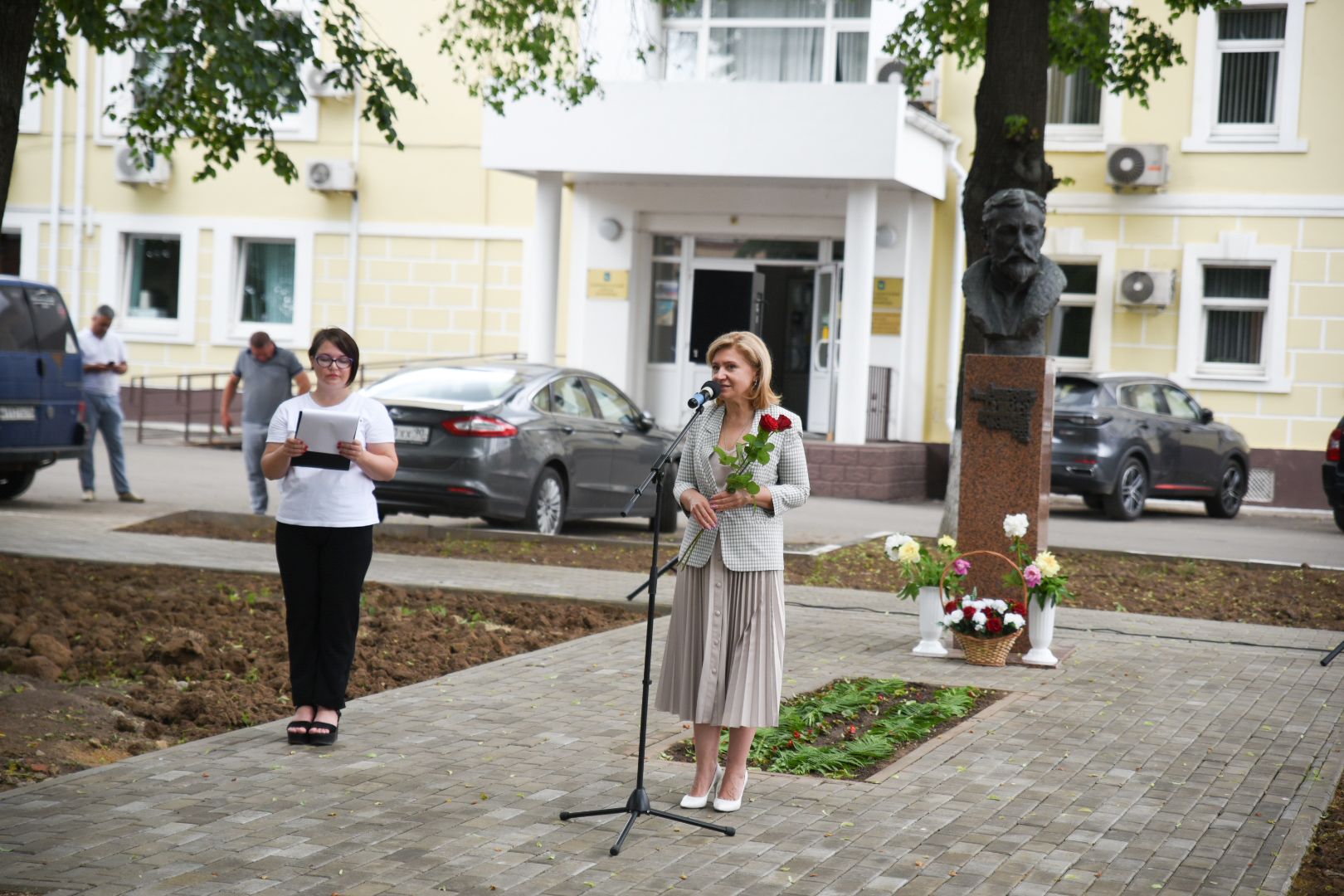 Бронницы, Мероприятие посвященное Пушкину, Памятник внуку Пушкина, Возложение цветов,