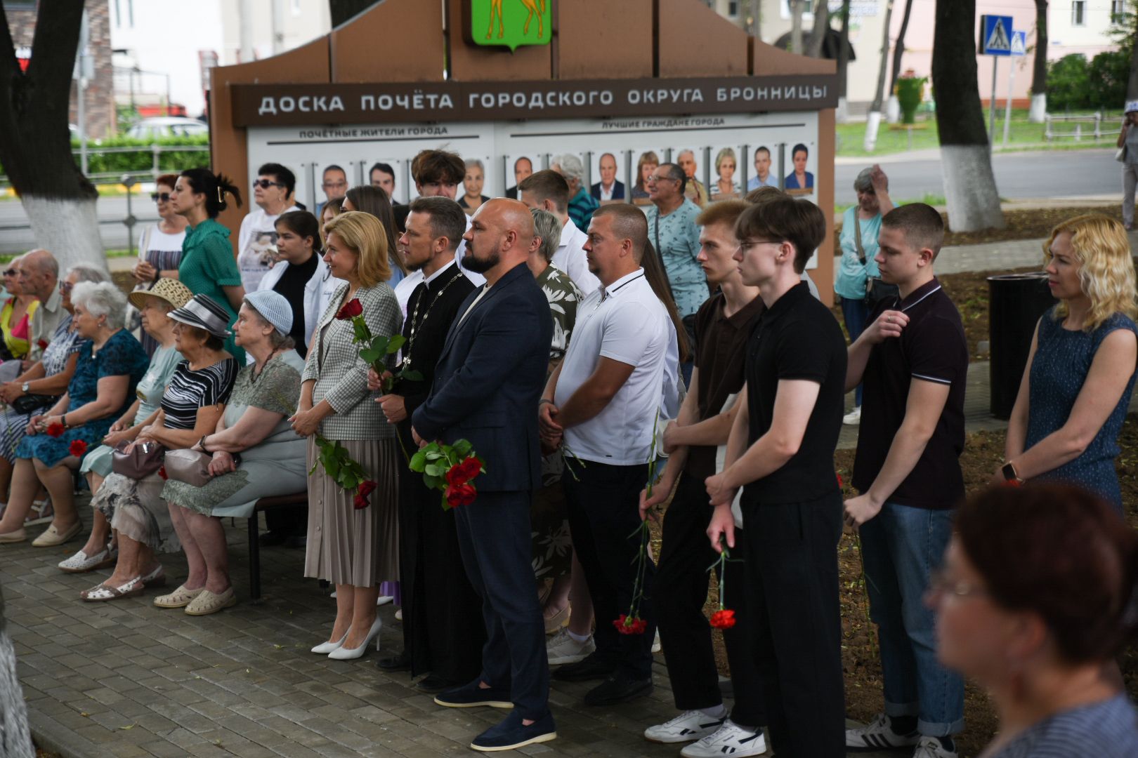 Бронницы, Мероприятие посвященное Пушкину, Памятник внуку Пушкина, Возложение цветов,