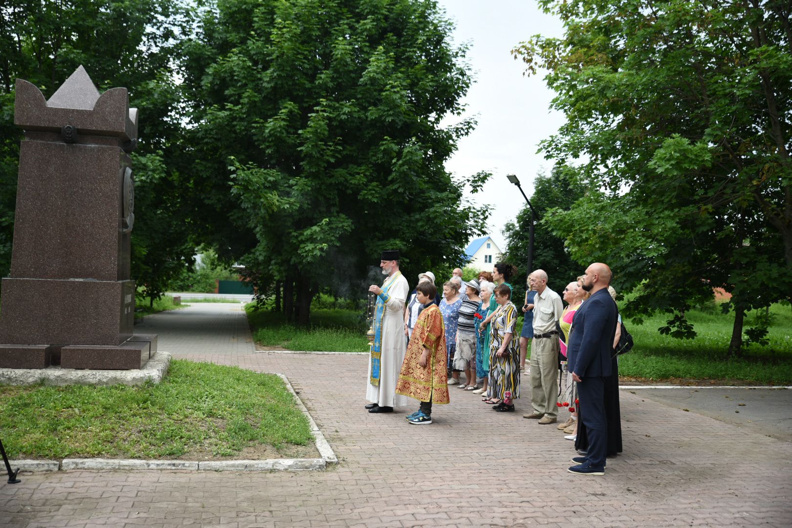 Бронницы, Мероприятие посвященное Пушкину, Памятник внуку Пушкина, Возложение цветов,