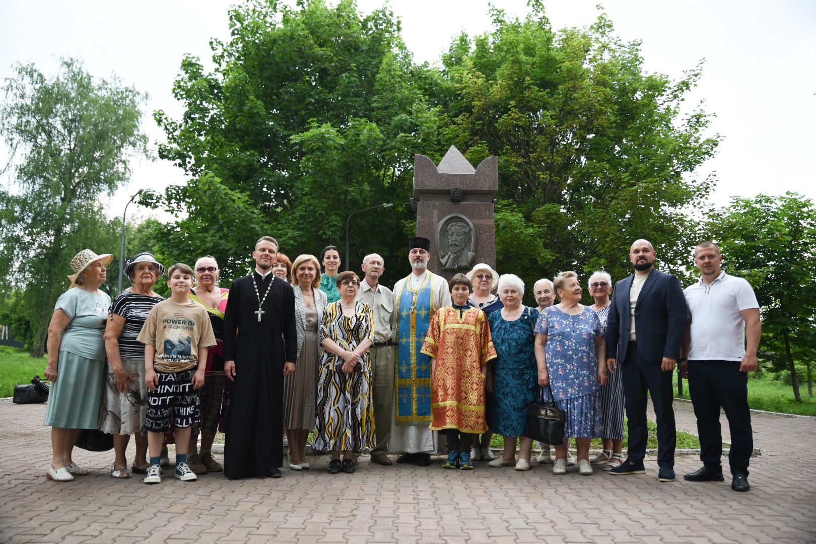 Бронницы, Мероприятие посвященное Пушкину, Памятник внуку Пушкина, Возложение цветов,