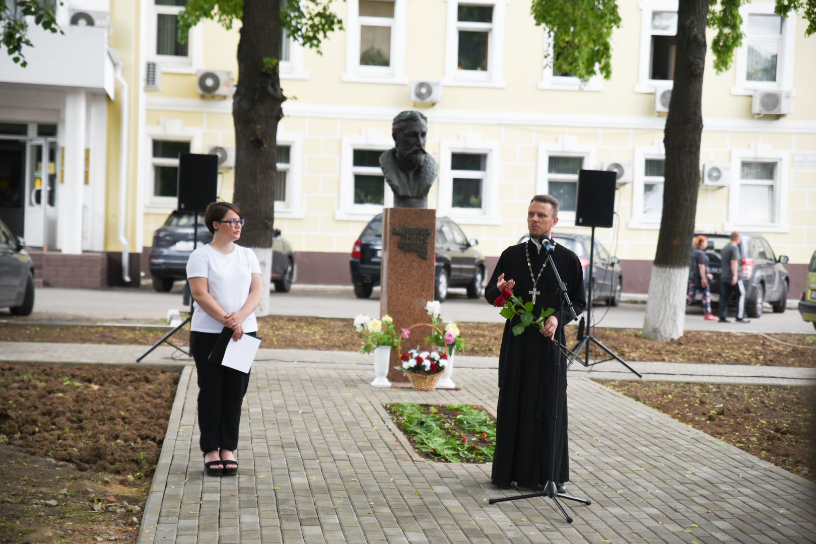 Бронницы, Мероприятие посвященное Пушкину, Памятник внуку Пушкина, Возложение цветов,