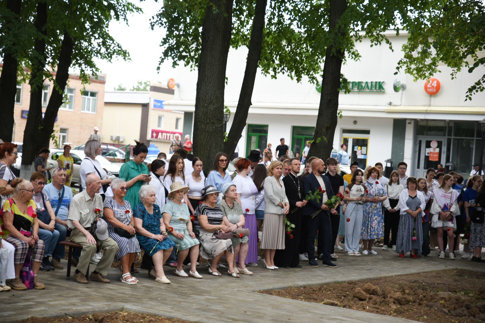 Бронницы, Мероприятие посвященное Пушкину, Памятник внуку Пушкина, Возложение цветов,