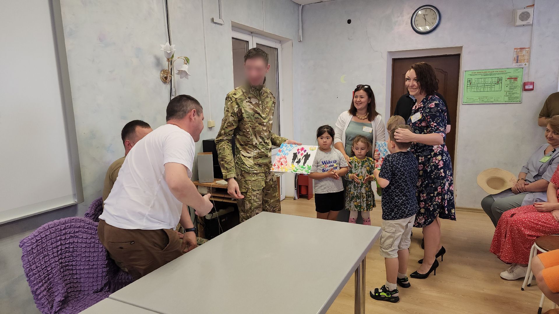 ивантеевка, дети инвалиды, взрослые, бойцы сво, встреча, подарки бойцам,