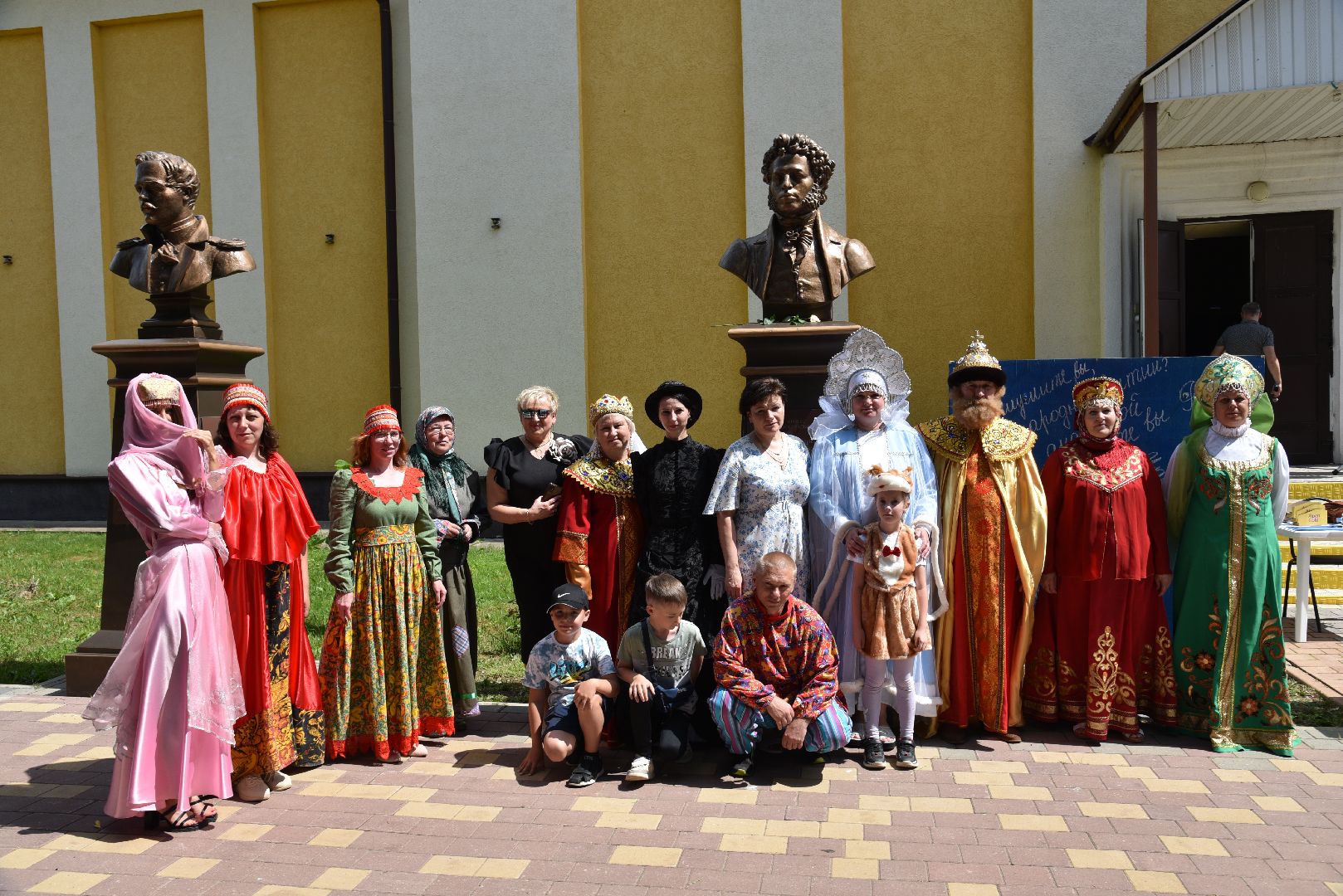 лотошино, лотошинский цдк, 225 лет пушкину, библиотека, дети,