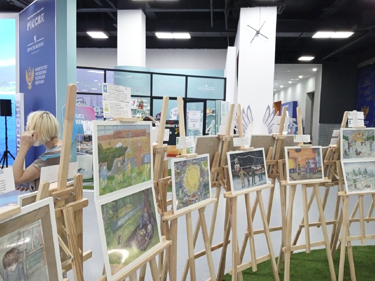 Балашиха, Подмосковье, Выставки рисунков, мама почитай мне а я нарисую, клубное сообщество саввинской библиотеки,