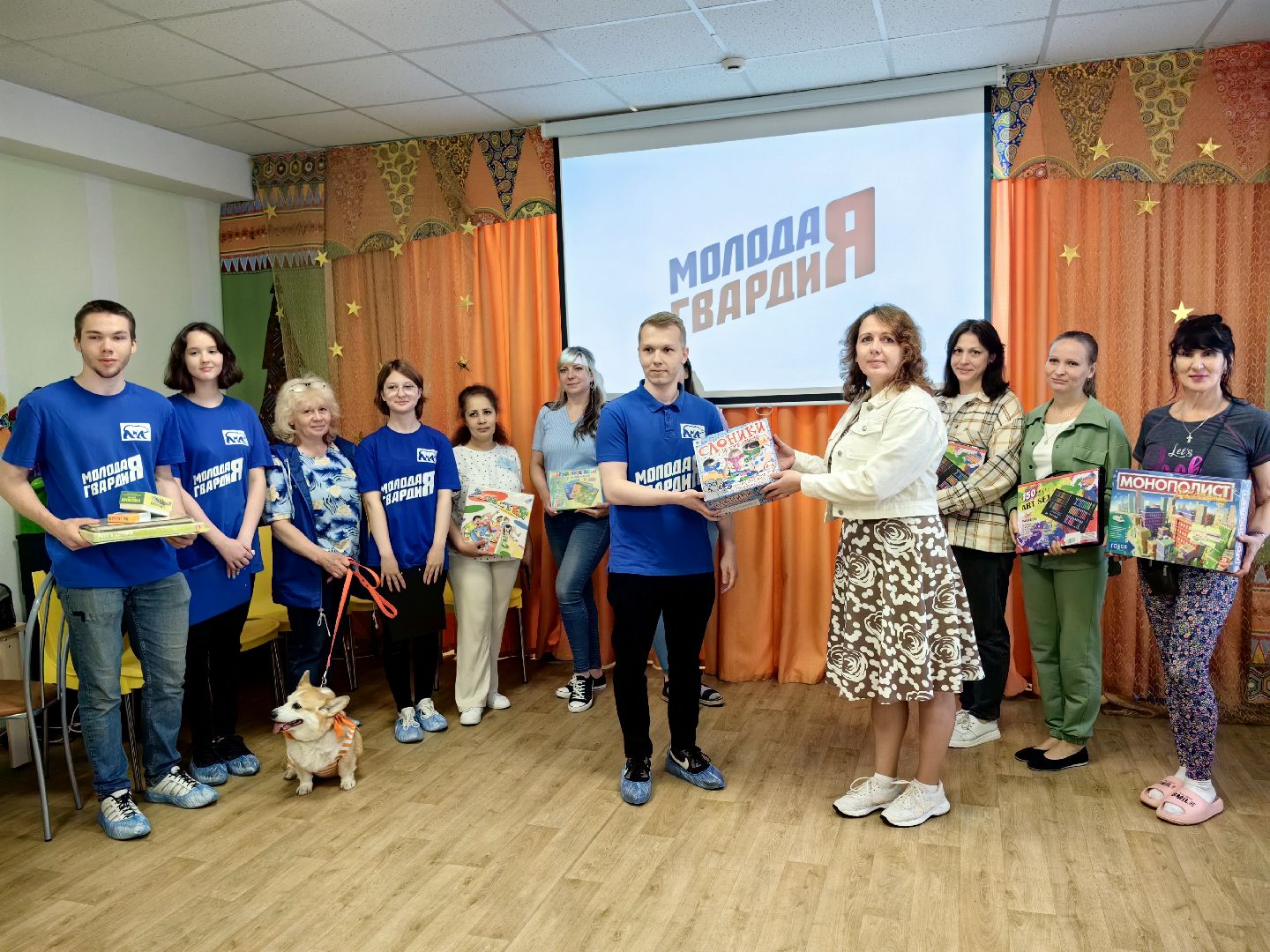 центр реабилитации, дети с ОВЗ, День России, молодая гвардия, праздник, ростовые куклы, шары, настольные игры, щёлково,