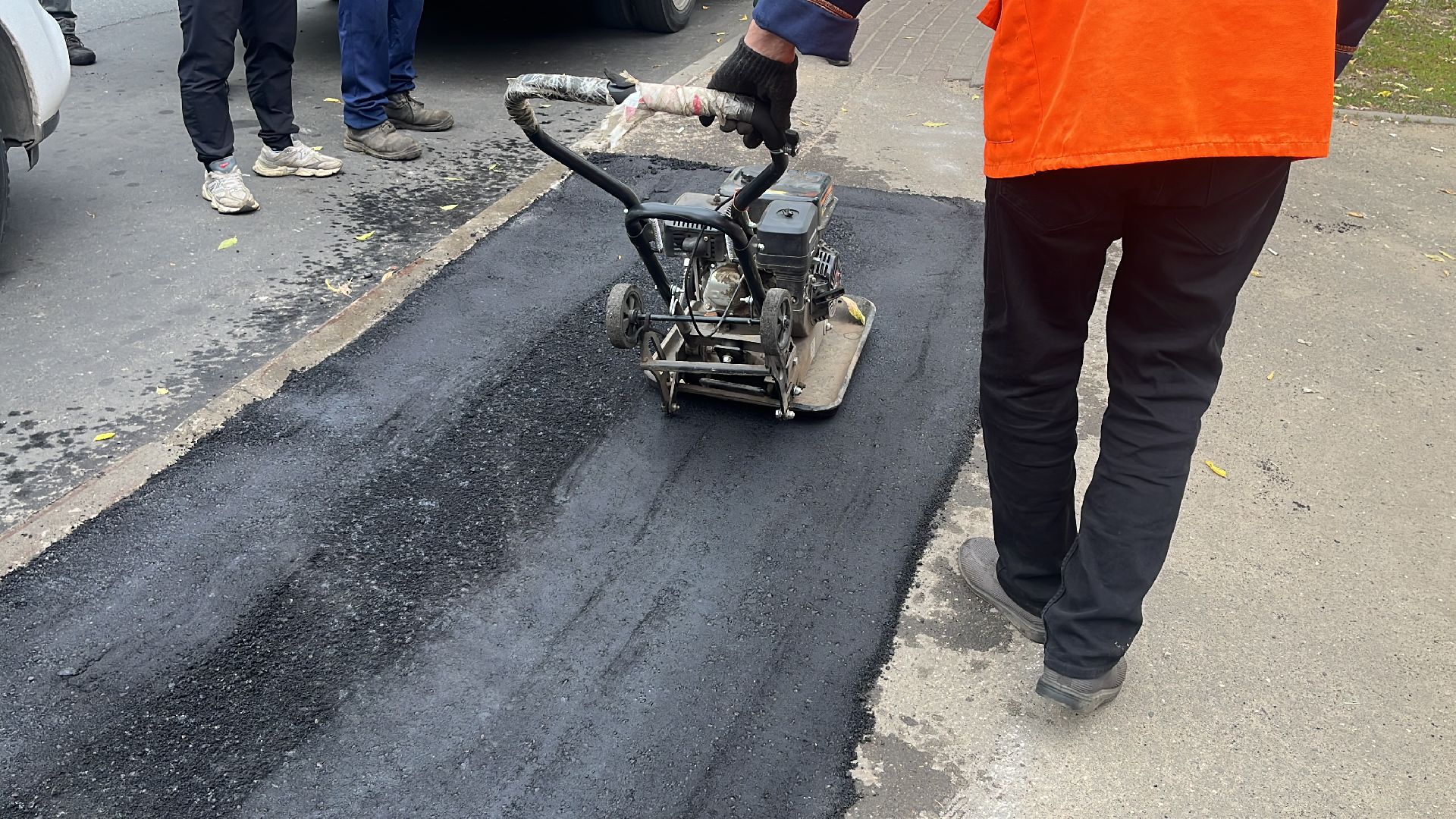 дорога, дороги, ремонт, ремонт дорог, ямы, ямы на дорогах, ямочный ремонт,