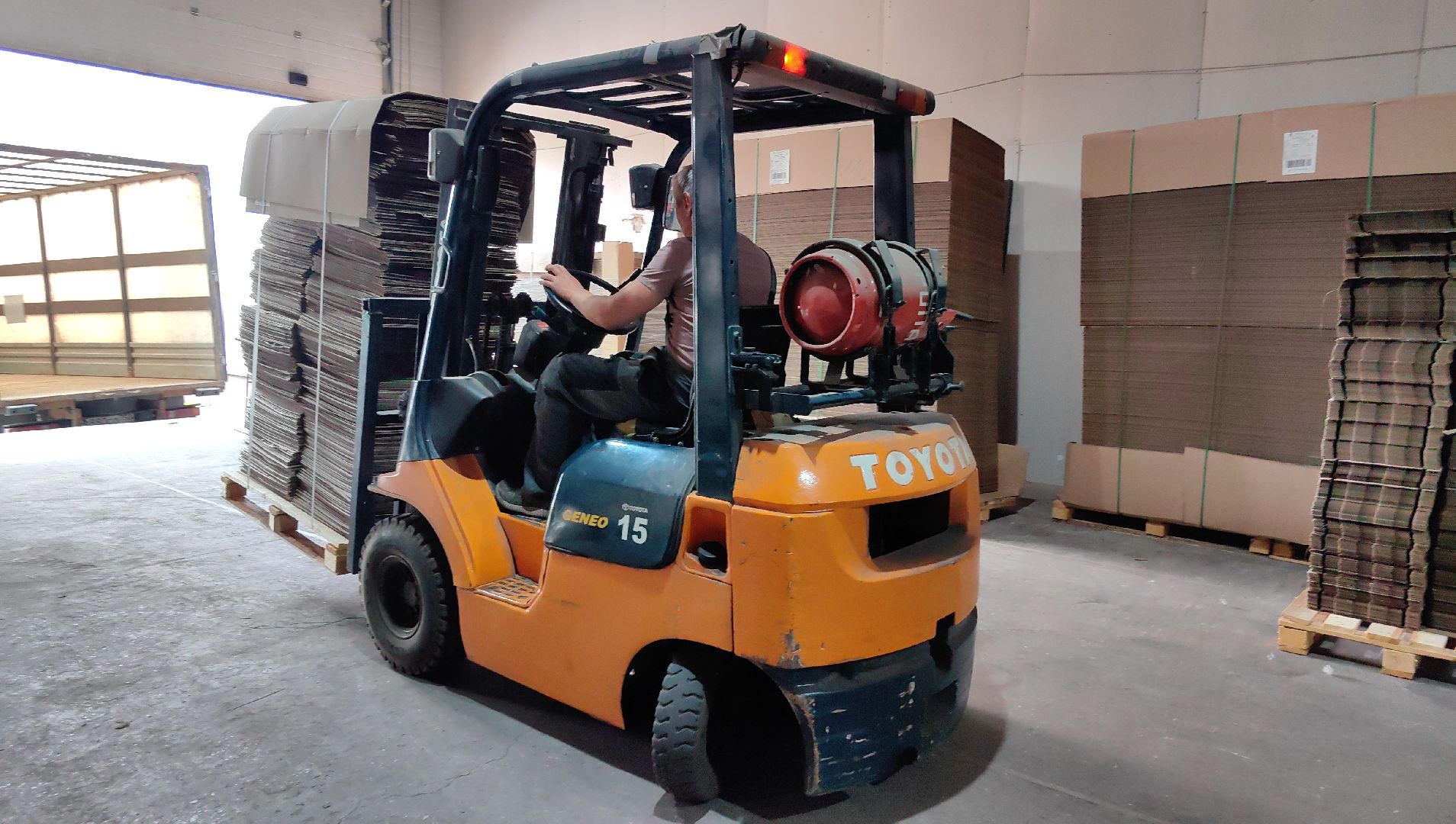 картон, производство, хитбокс, упаковка, день предпринимательства, щёлково,