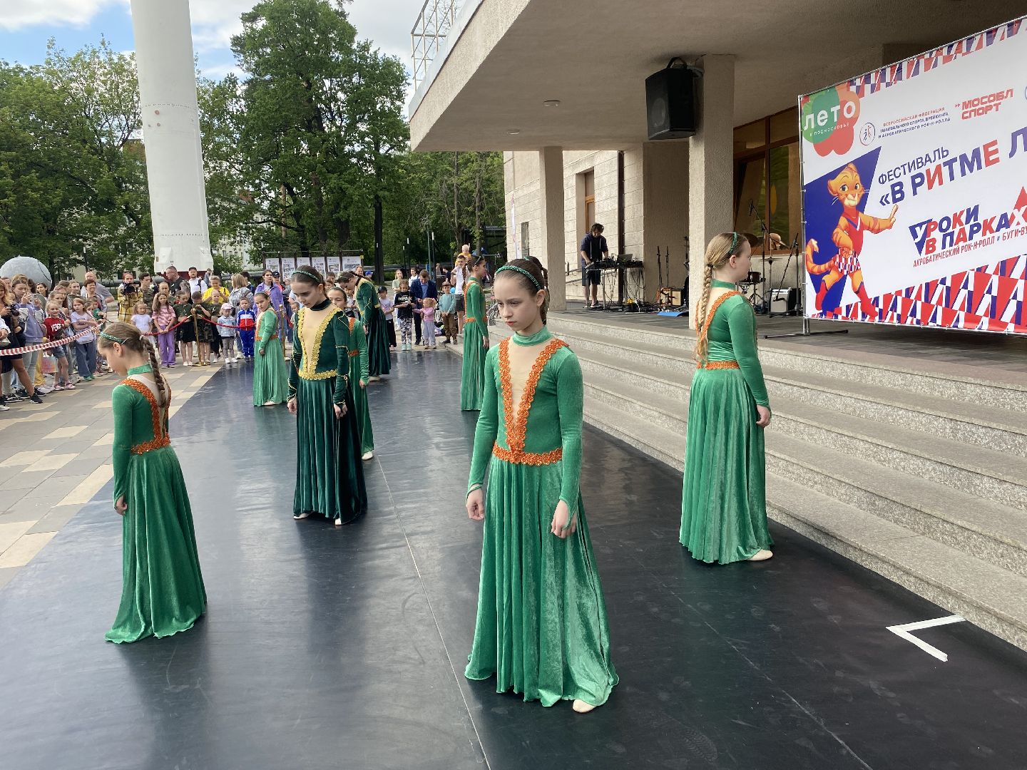 фестиваль в ритме лета, мастер-класс по танцам, каникулы во власихе, танцы для детей, рок-н-ролл мастер-класс,