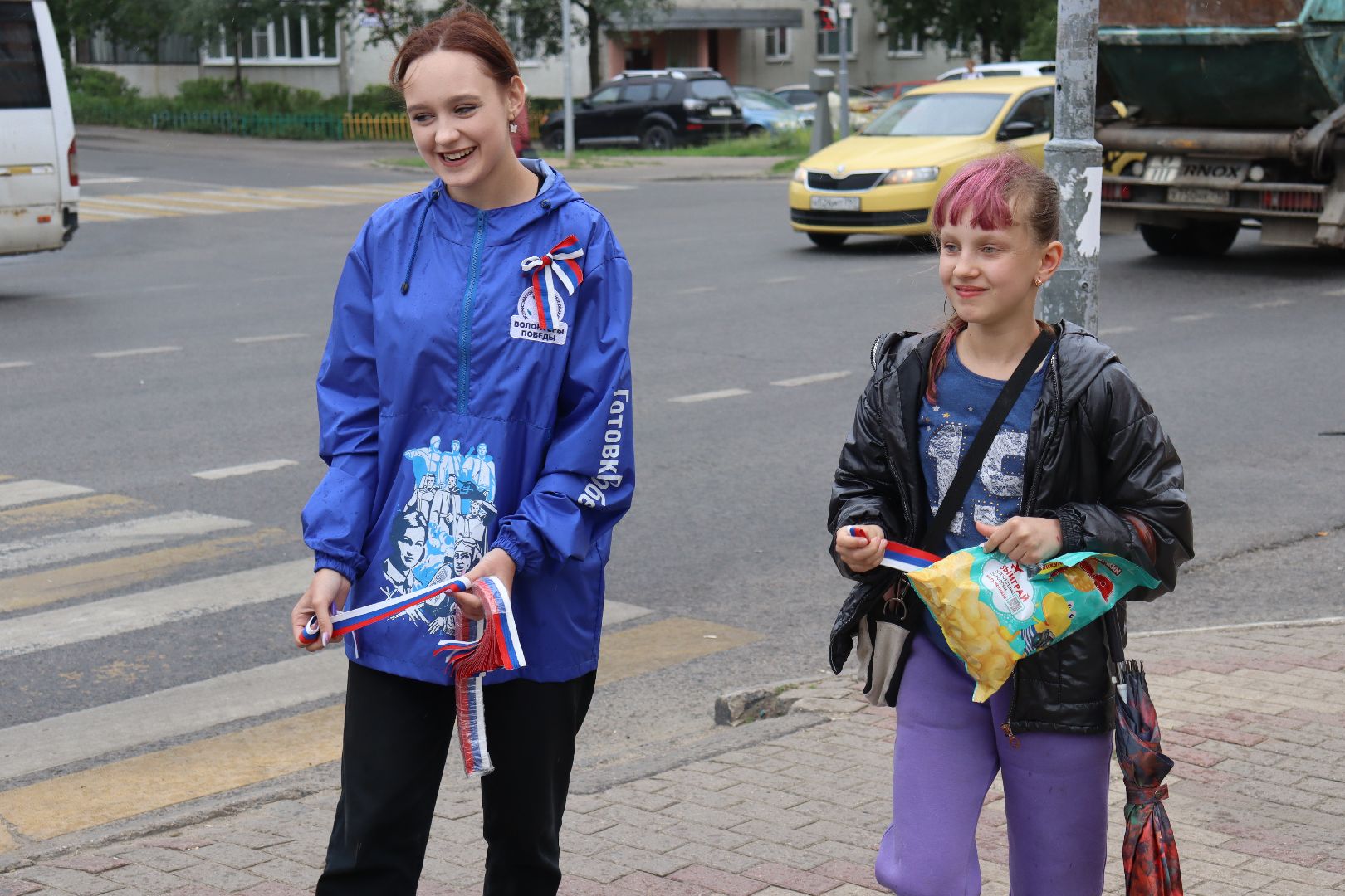 день россии, триколор, волонтеры победы,