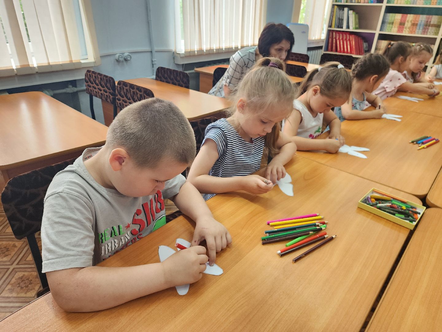 Международный день друзей, шатура, культурная шатура, библиотека, библиотекарь, дети,