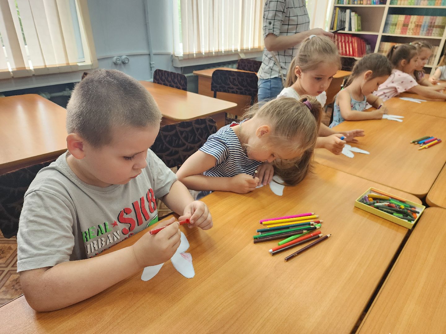 Международный день друзей, шатура, культурная шатура, библиотека, библиотекарь, дети,