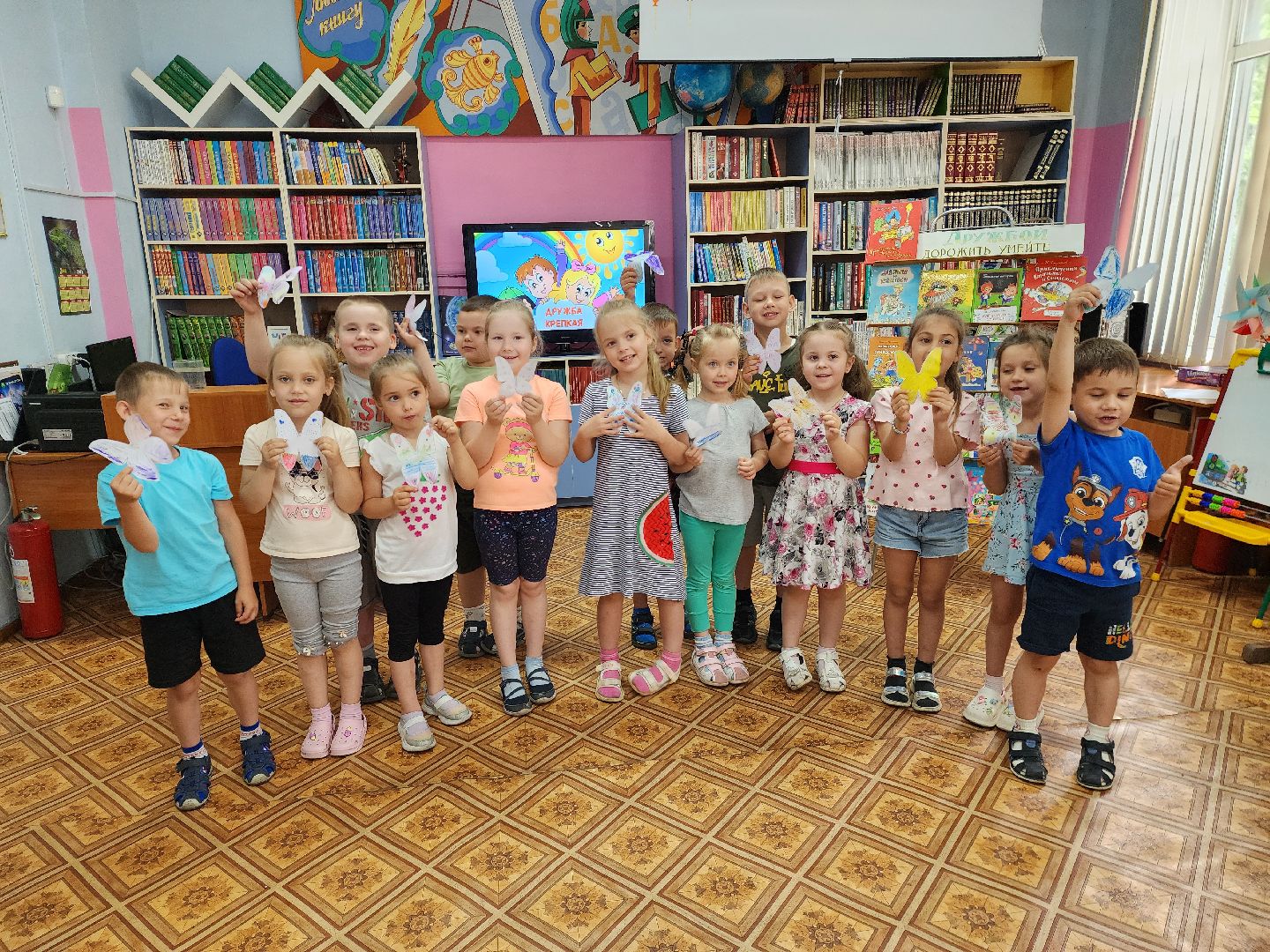 Международный день друзей, шатура, культурная шатура, библиотека, библиотекарь, дети,