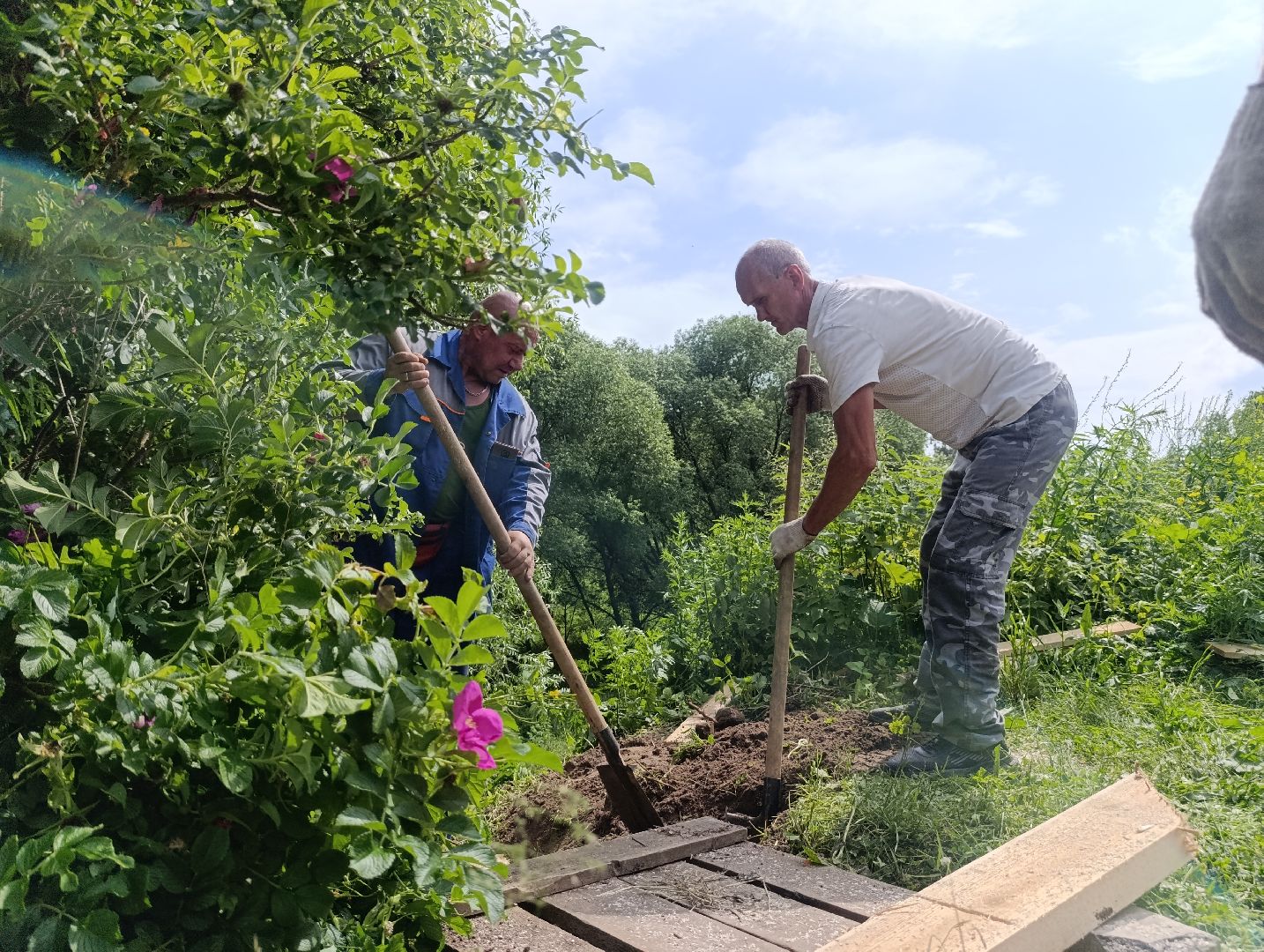 Бронницы, мбу благоустройство, ремонт лестницы, Лестница к колодцу, Выездная администрация,