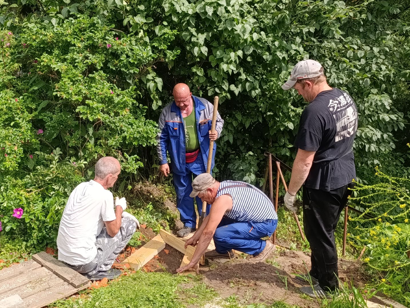 Бронницы, мбу благоустройство, ремонт лестницы, Лестница к колодцу, Выездная администрация,
