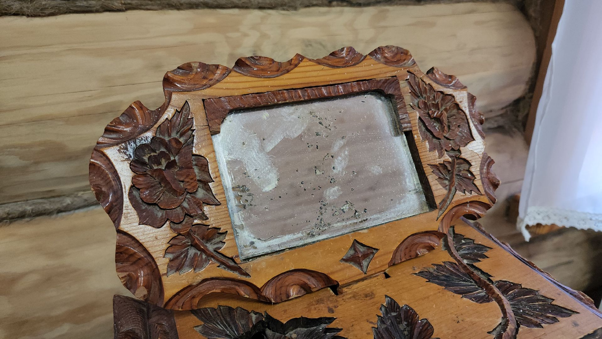 кашира, дом творчества имени бориса щукина, борис щукин, музей, реквизит, экспонаты, чайный сервиз, гармонь, актер, чаепитие,