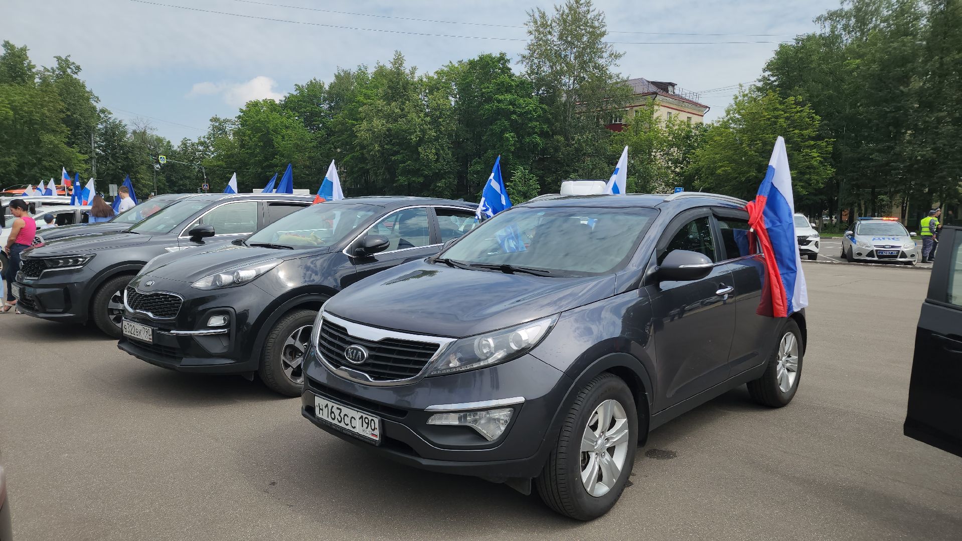 Реутов, наукоград, день россии, флаг, герб, гимн, автопробег, дань уважения,