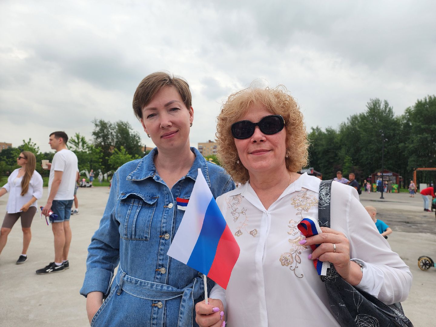 День России, Ленточка, Триколор, Долгопрудный, праздник, патриотизм,