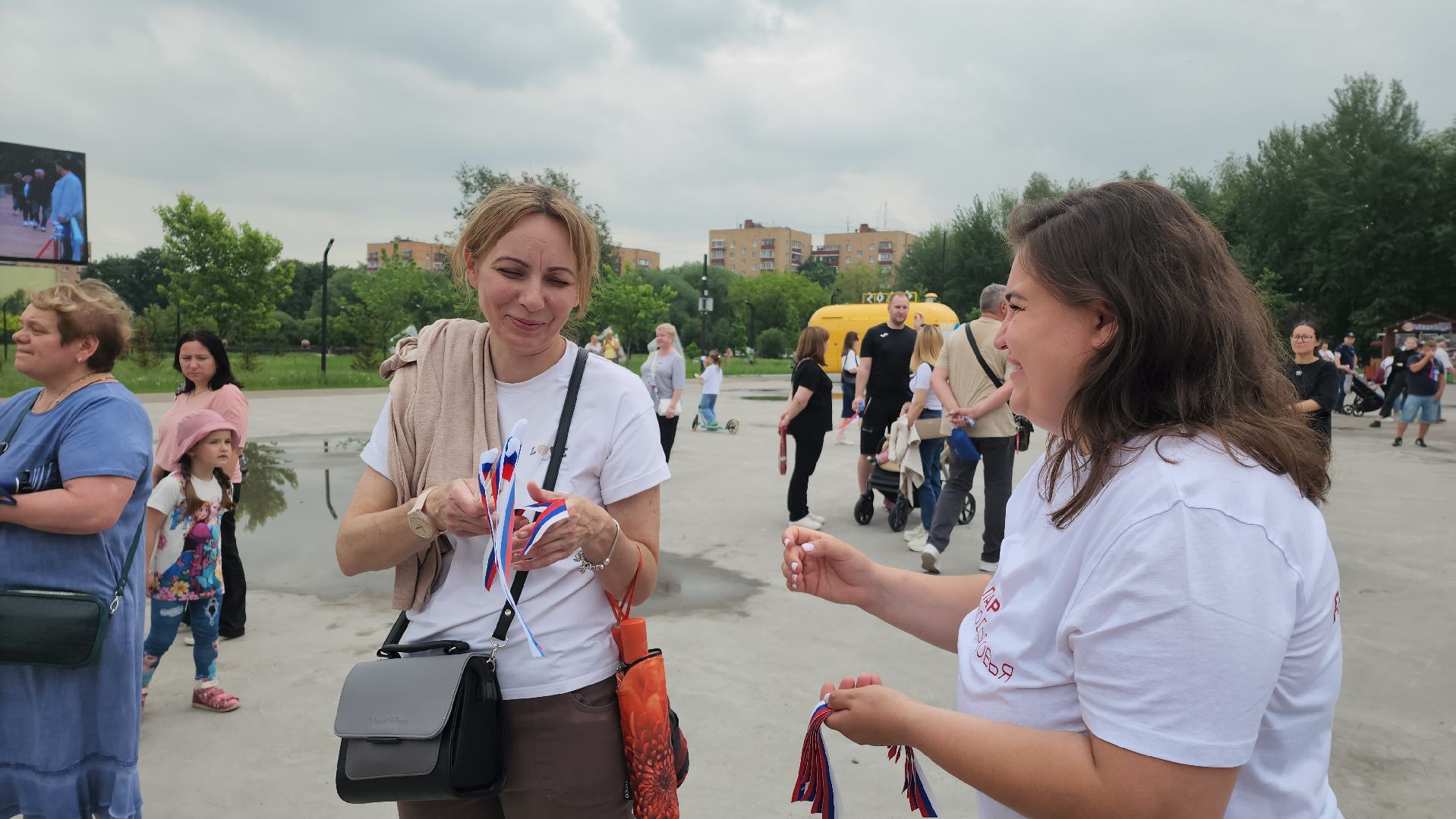 День России, Ленточка, Триколор, Долгопрудный, праздник, патриотизм,