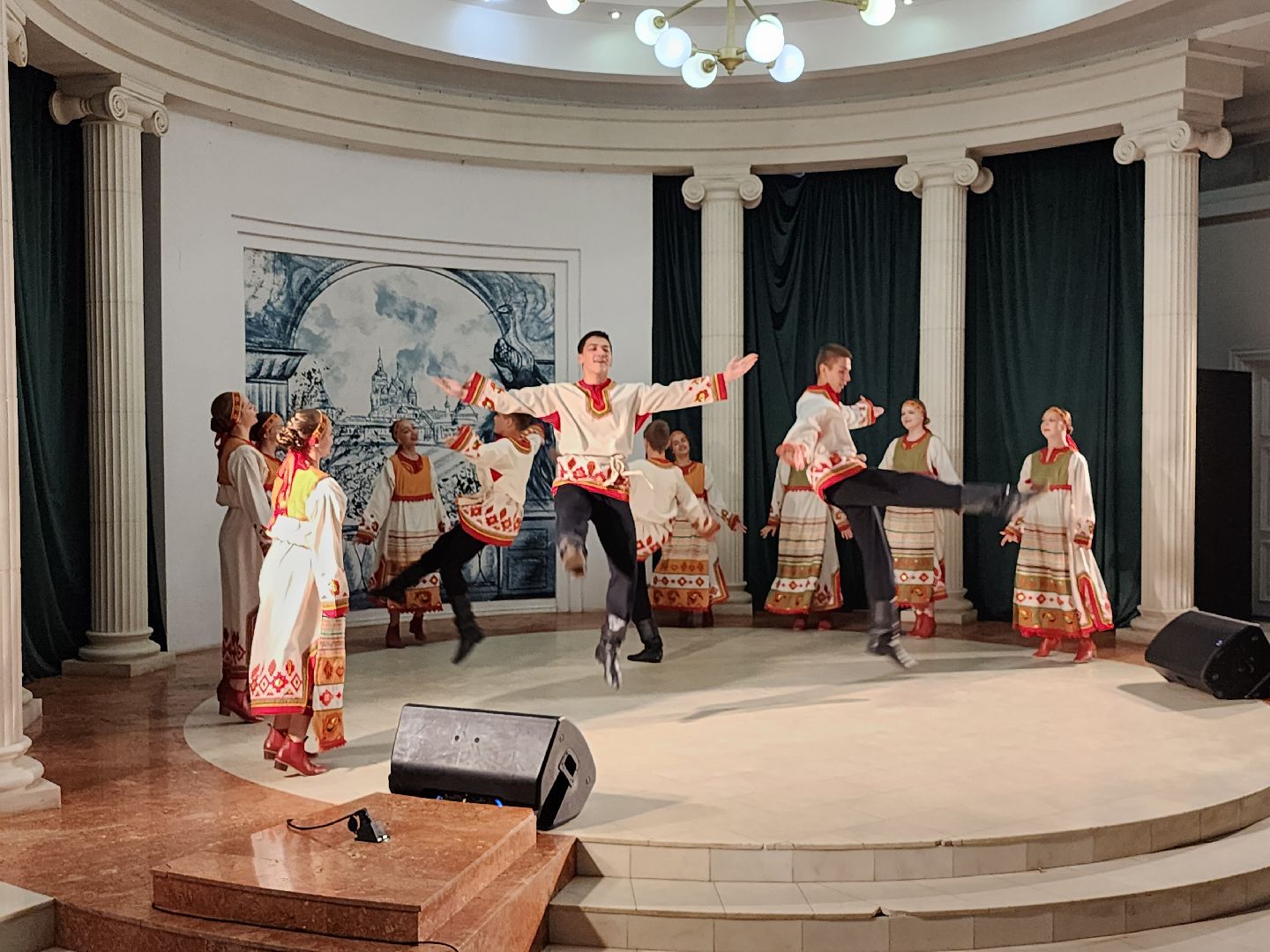 серпухов, подмосковье, акция гимн россии, день россии, день россии 2024,