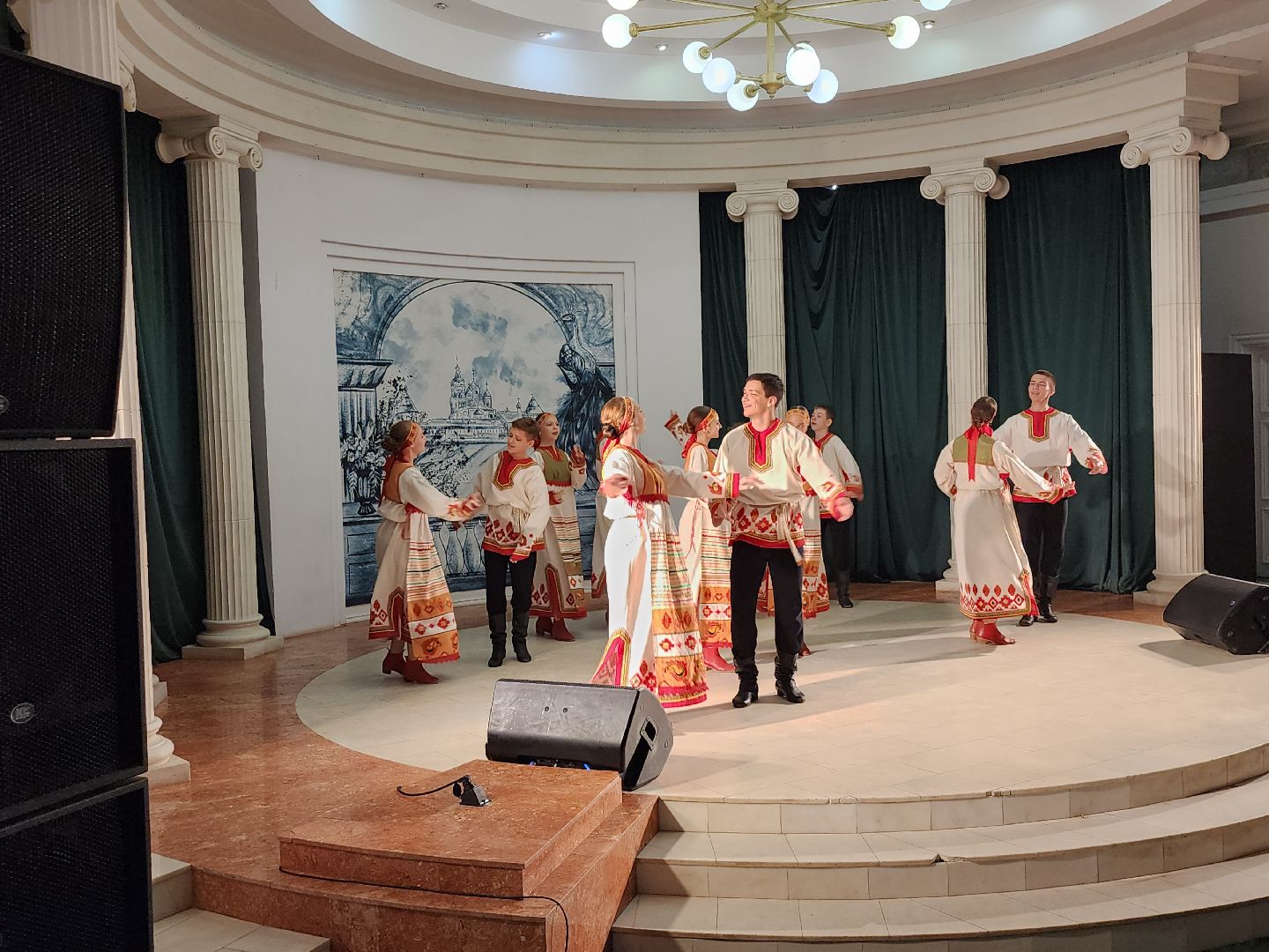 серпухов, подмосковье, акция гимн россии, день россии, день россии 2024,