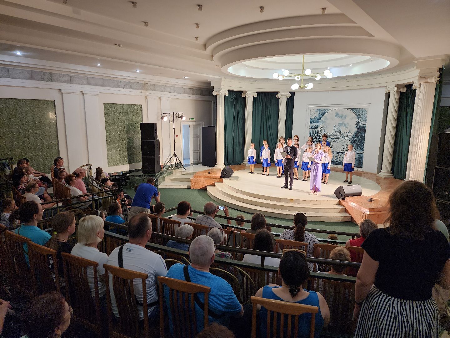 серпухов, подмосковье, акция гимн россии, день россии, день россии 2024,