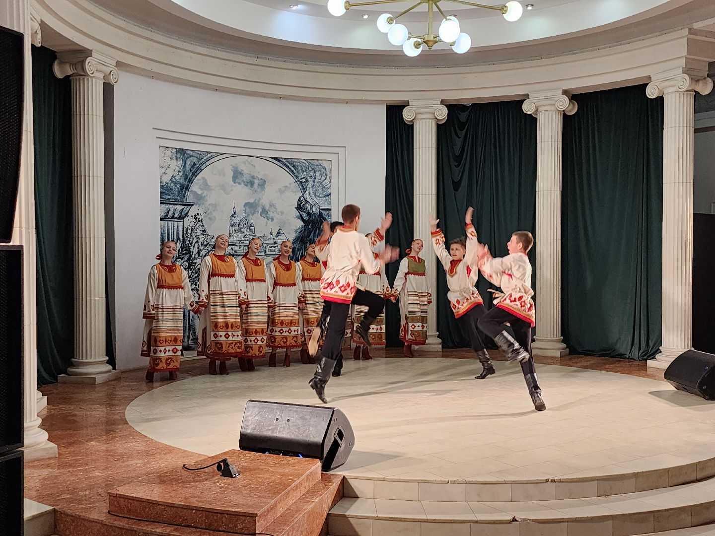 серпухов, подмосковье, акция гимн россии, день россии, день россии 2024,