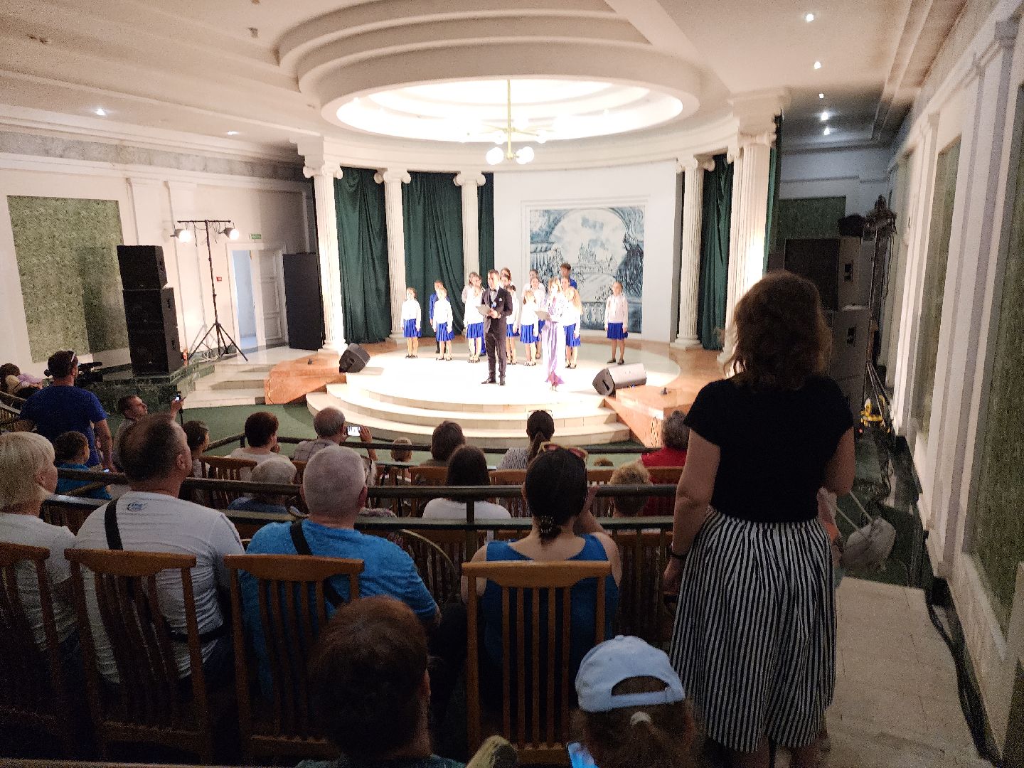 серпухов, подмосковье, акция гимн россии, день россии, день россии 2024,