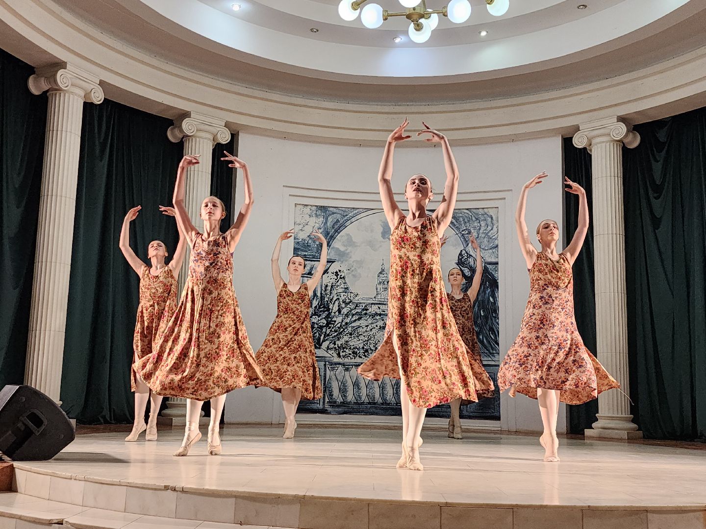 серпухов, подмосковье, акция гимн россии, день россии, день россии 2024,